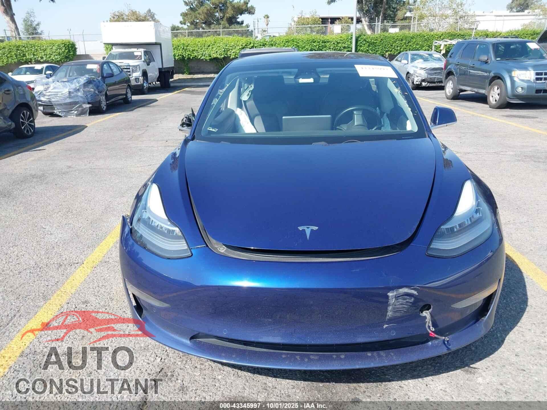 TESLA MODEL 3 2018 - 5YJ3E1EA3JF037519