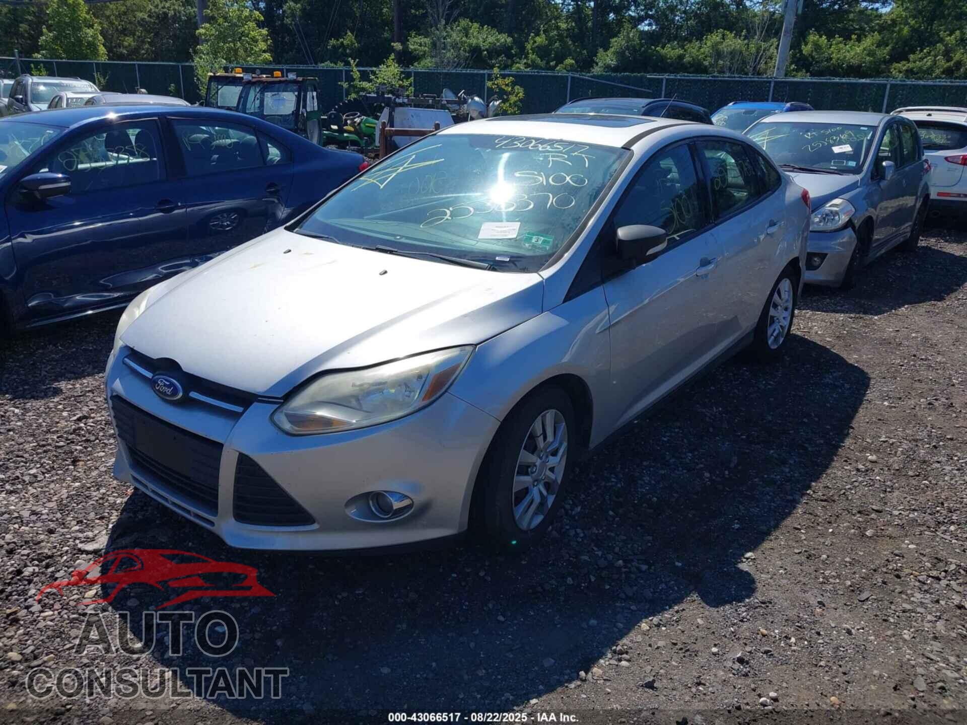 FORD FOCUS 2012 - 1FAHP3F22CL269733