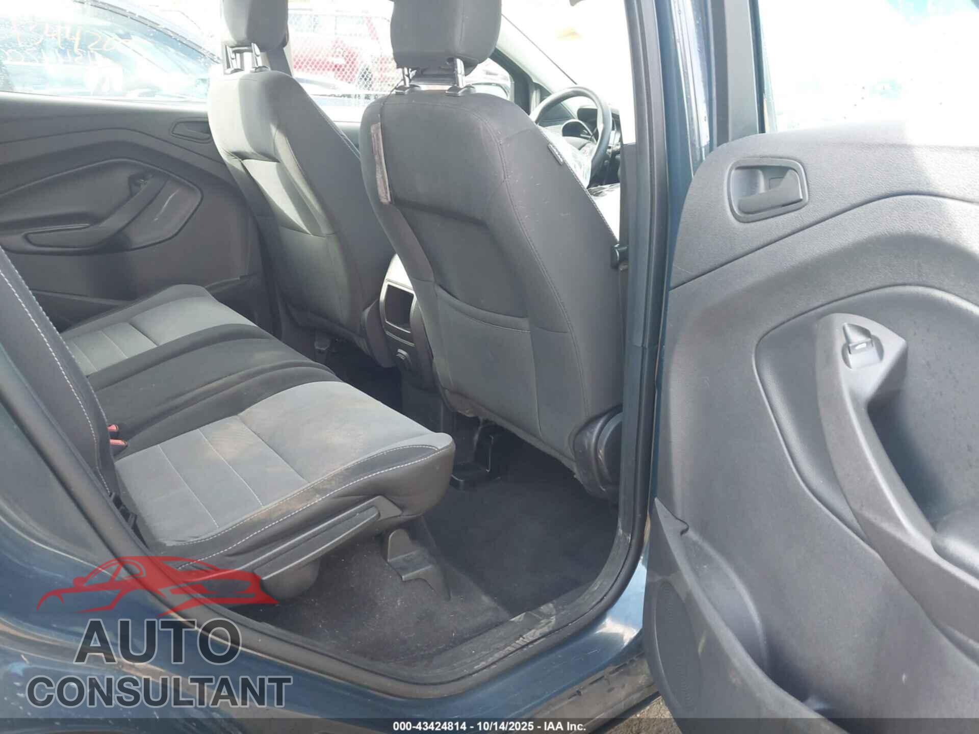 FORD ESCAPE 2019 - 1FMCU0F76KUC49402