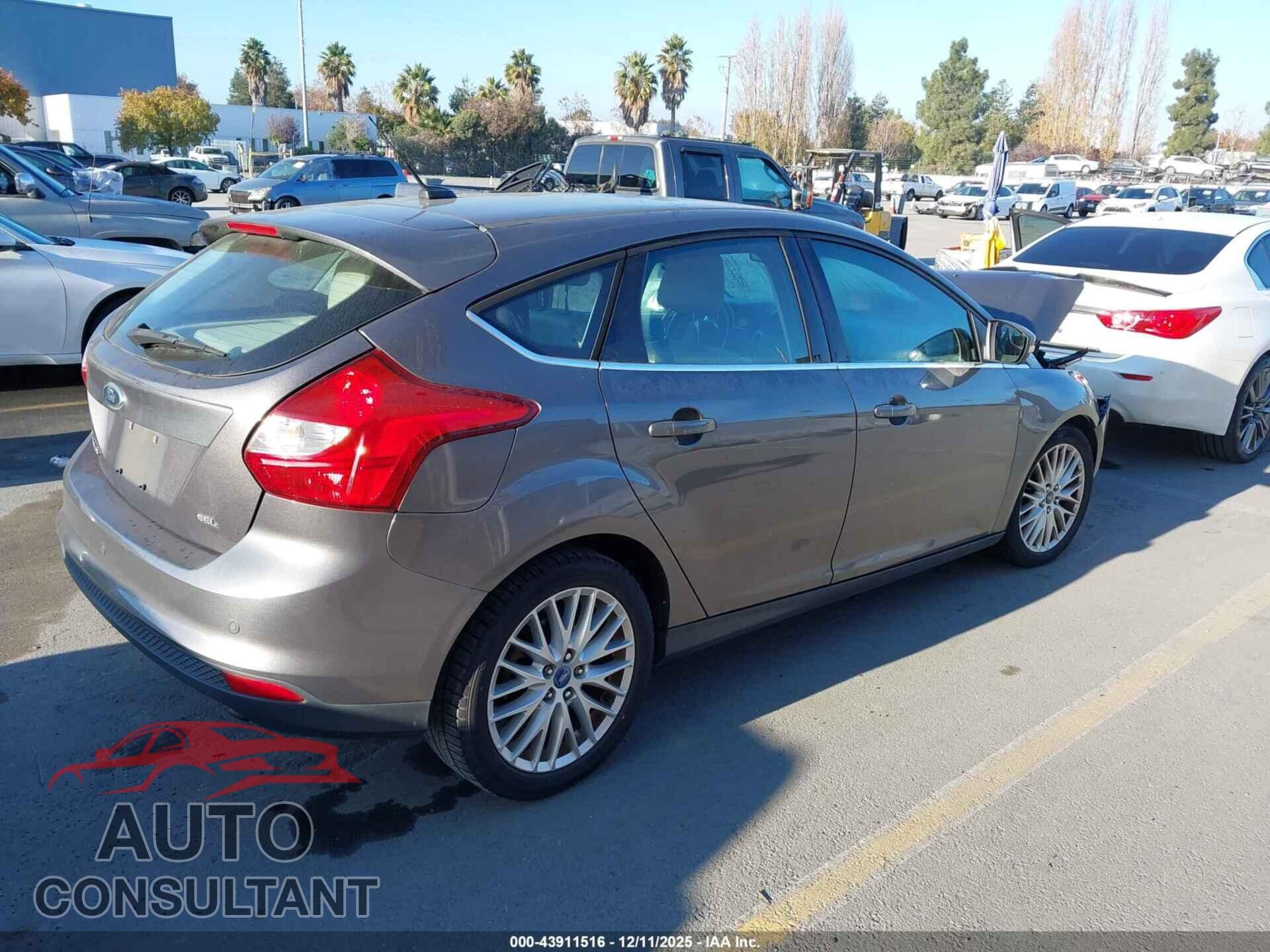 FORD FOCUS 2012 - 1FAHP3M25CL295083