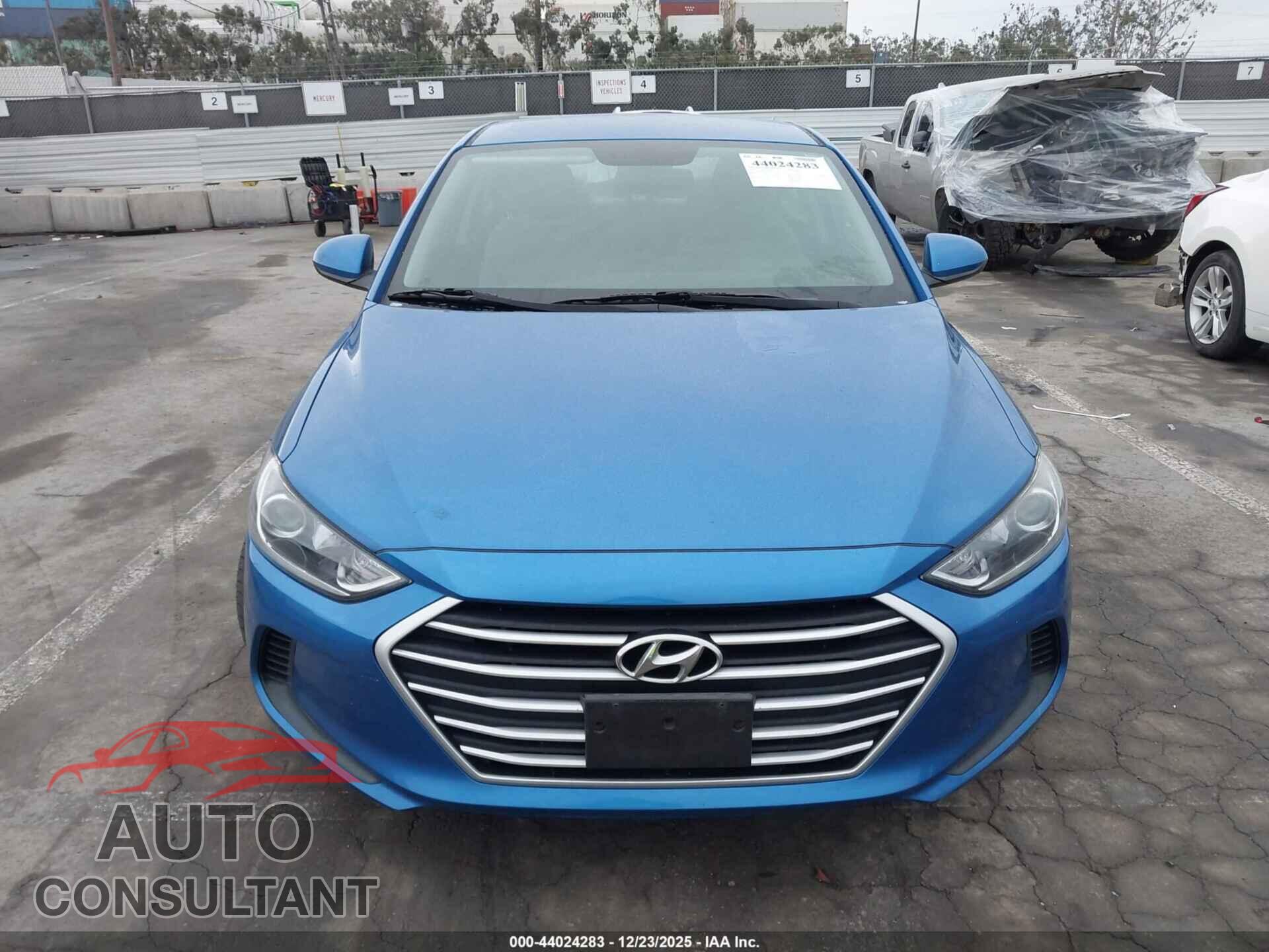 HYUNDAI ELANTRA 2017 - 5NPD74LF4HH192123