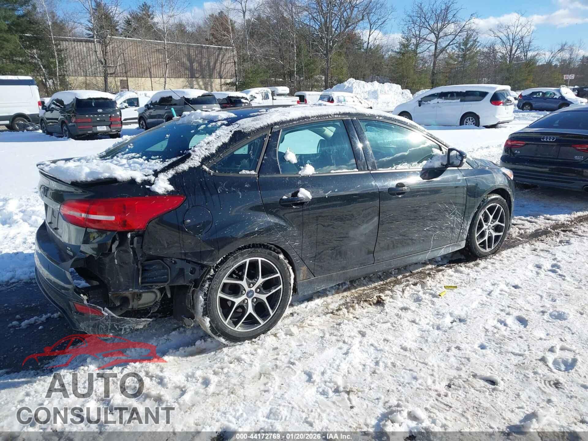 FORD FOCUS 2015 - 1FADP3FE8FL377903