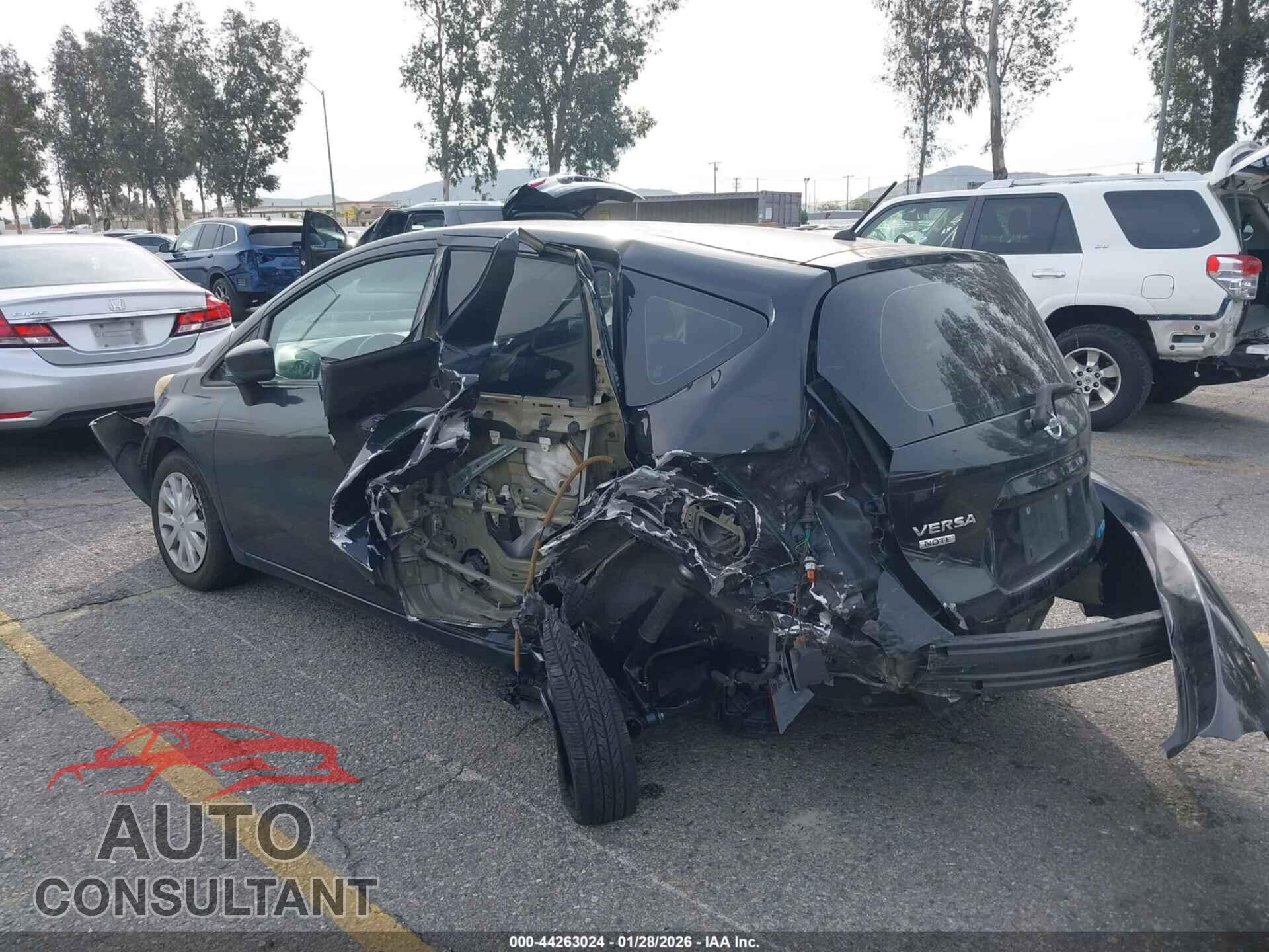 NISSAN VERSA NOTE 2015 - 3N1CE2CP6FL444629