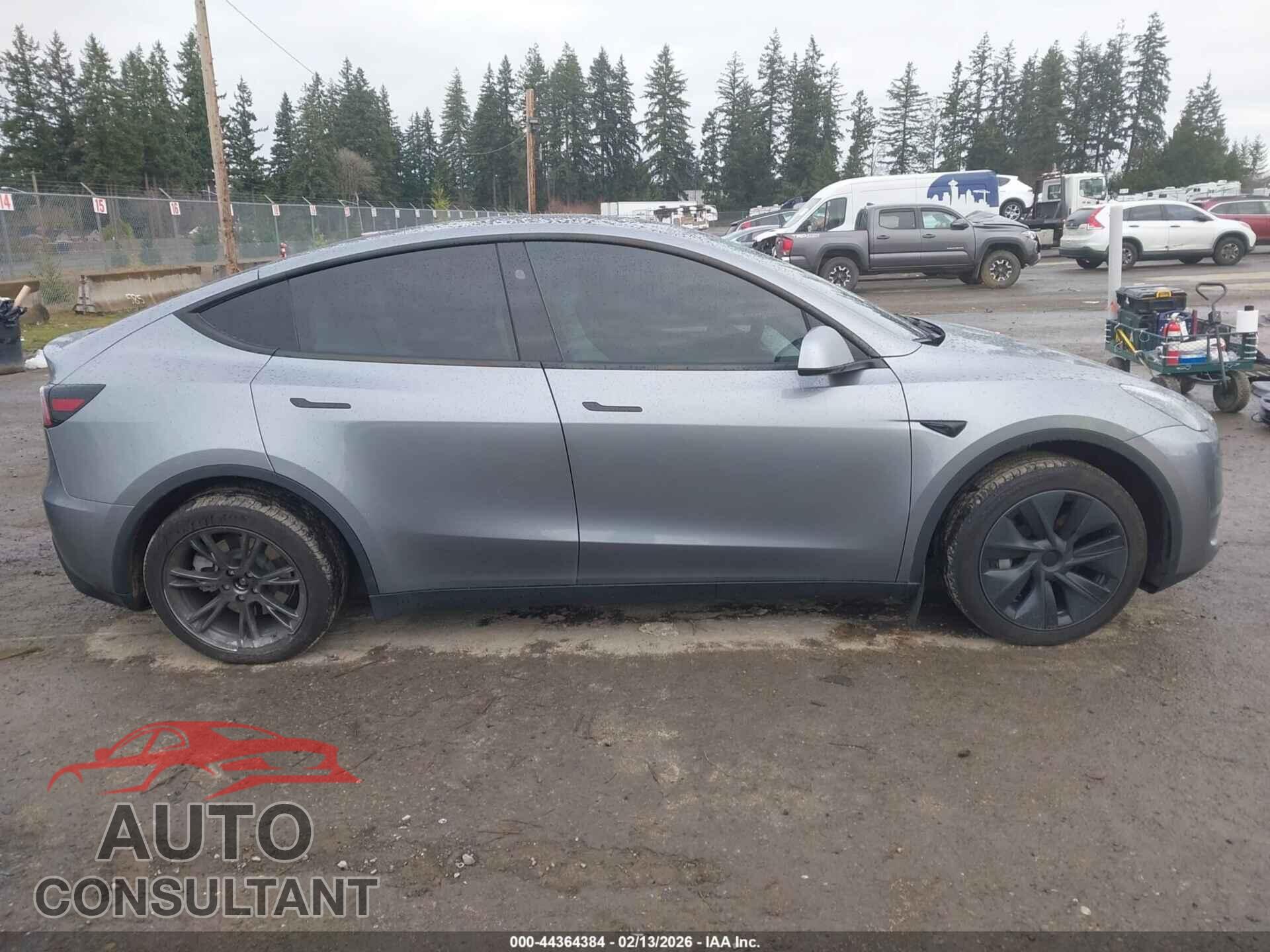TESLA MODEL Y 2024 - 7SAYGDEE5RF107265