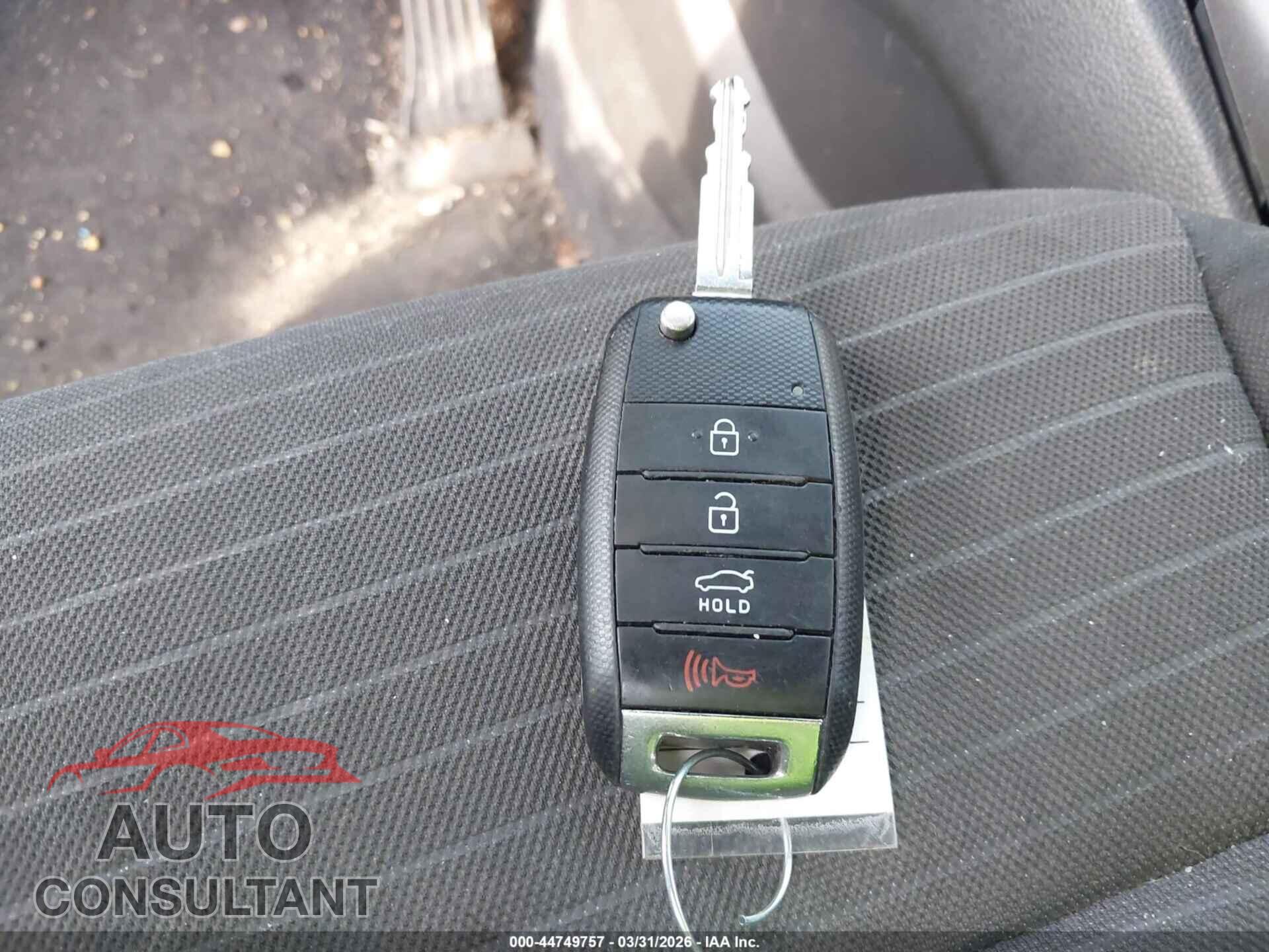 KIA FORTE 2017 - 3KPFL4A7XHE098364