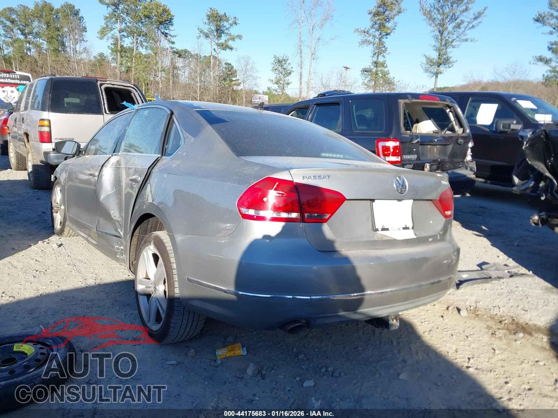 VOLKSWAGEN PASSAT 2014 - 1VWCN7A35EC003575