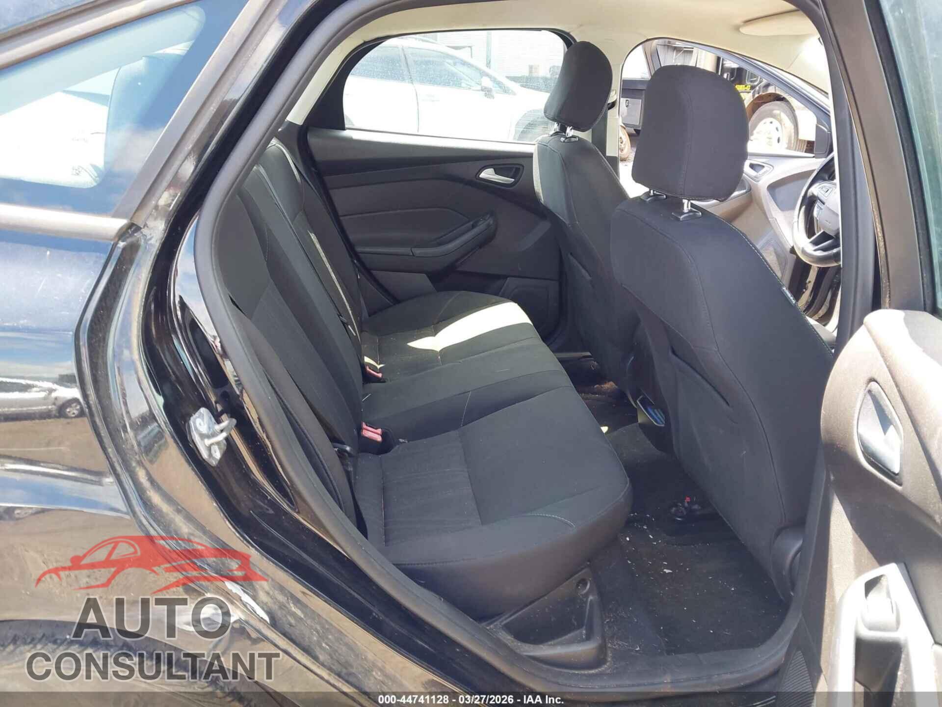 FORD FOCUS 2017 - 1FADP3F26HL263858