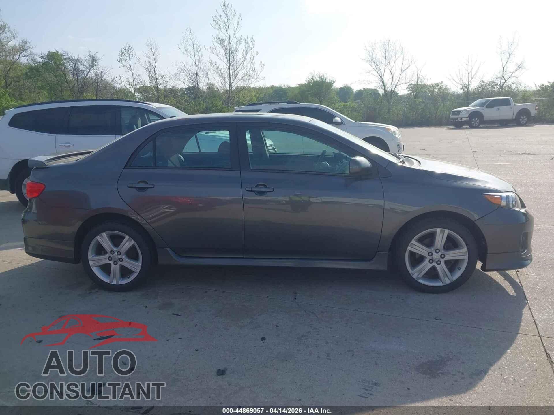 TOYOTA COROLLA 2013 - 5YFBU4EEXDP092903