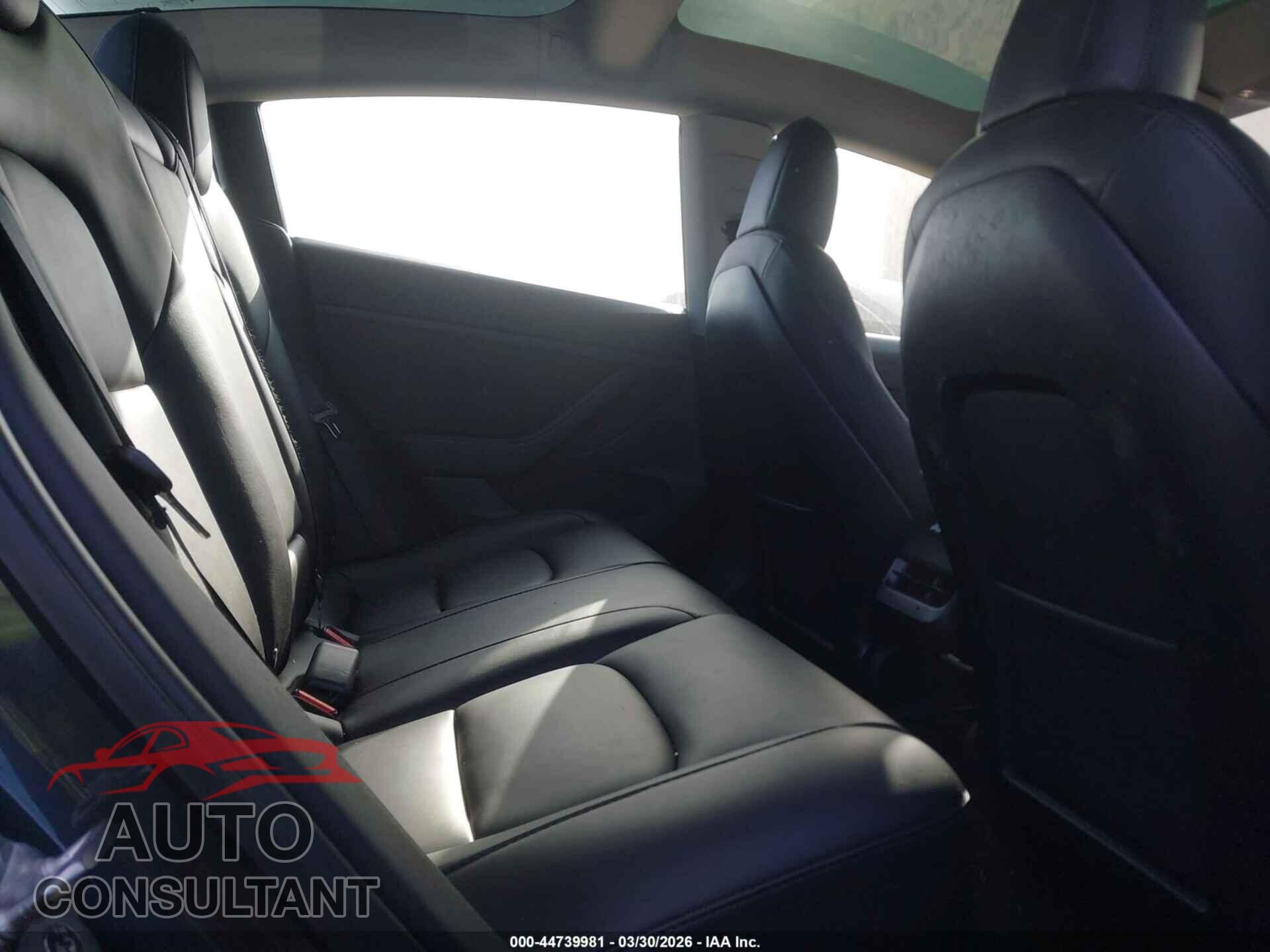 TESLA MODEL 3 2022 - 5YJ3E1EA8NF338955