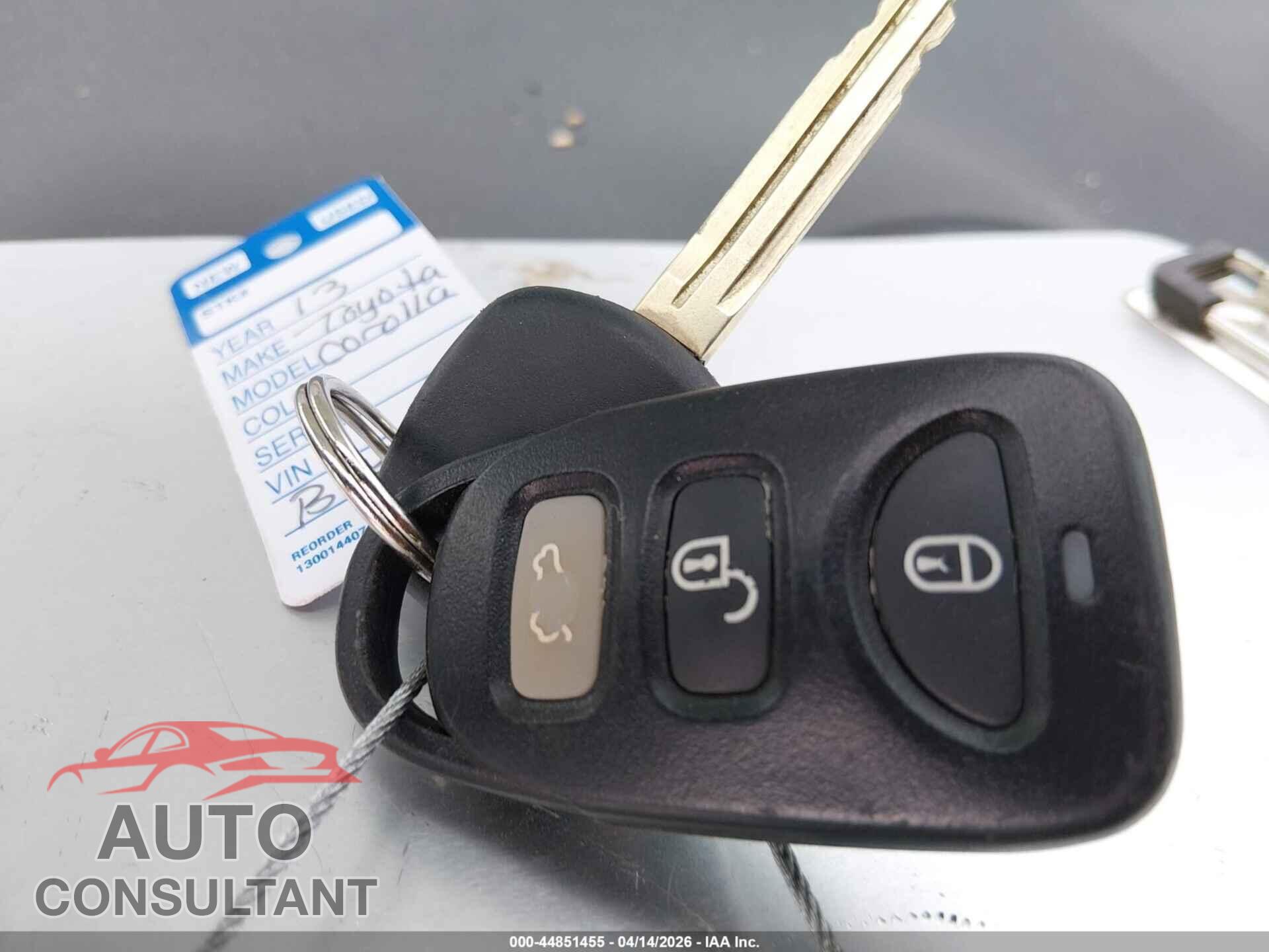 TOYOTA COROLLA 2013 - 2T1BU4EE3DC944475