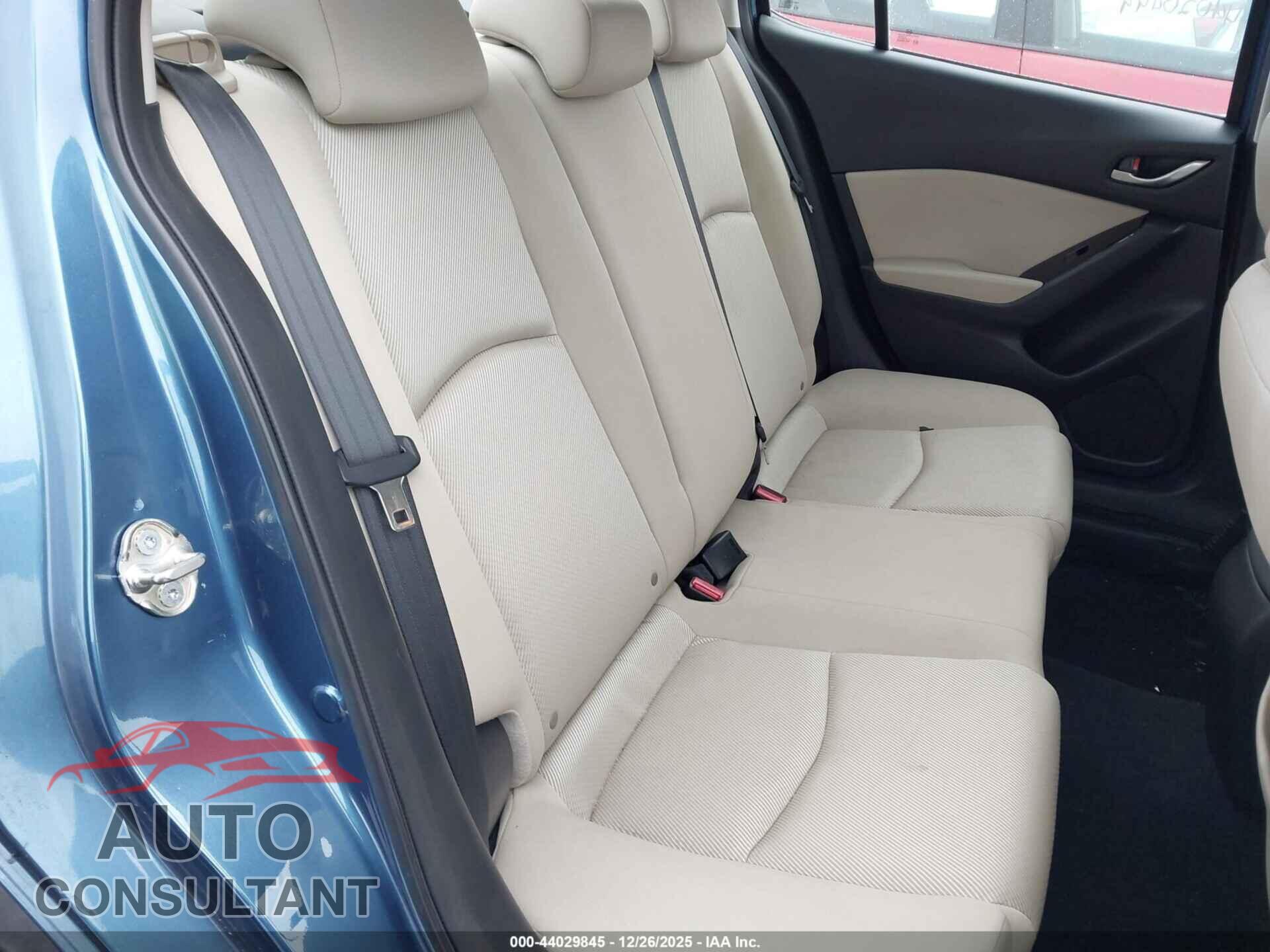MAZDA MAZDA3 2017 - 3MZBN1U77HM155366