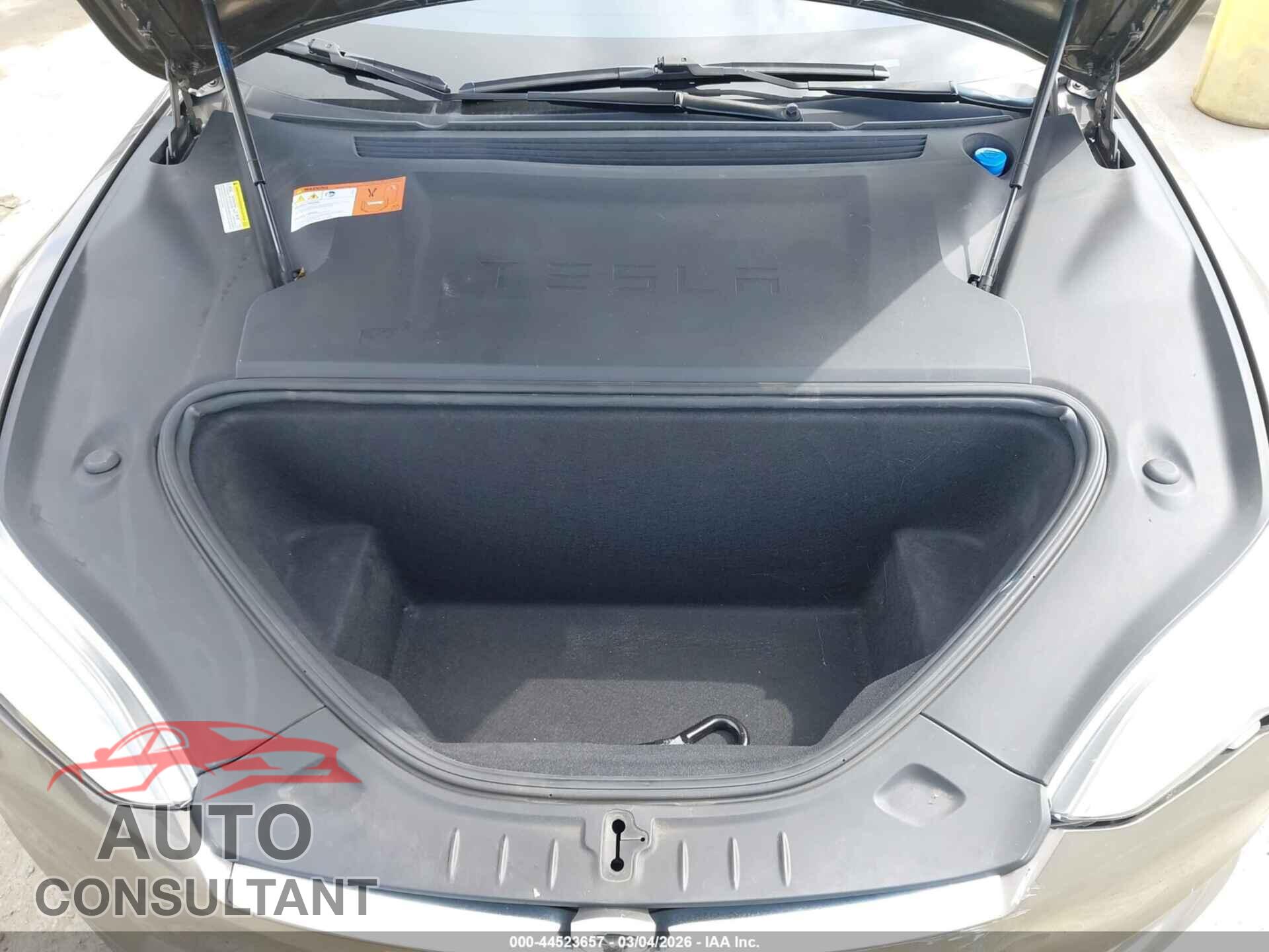 TESLA MODEL S 2016 - 5YJSA1E18GF161012