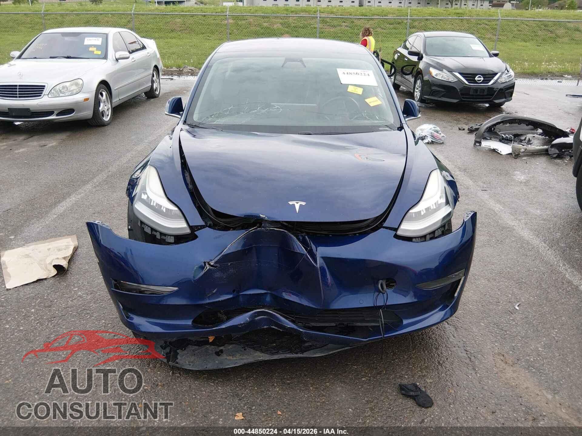 TESLA MODEL 3 2018 - 5YJ3E1EA0JF037123
