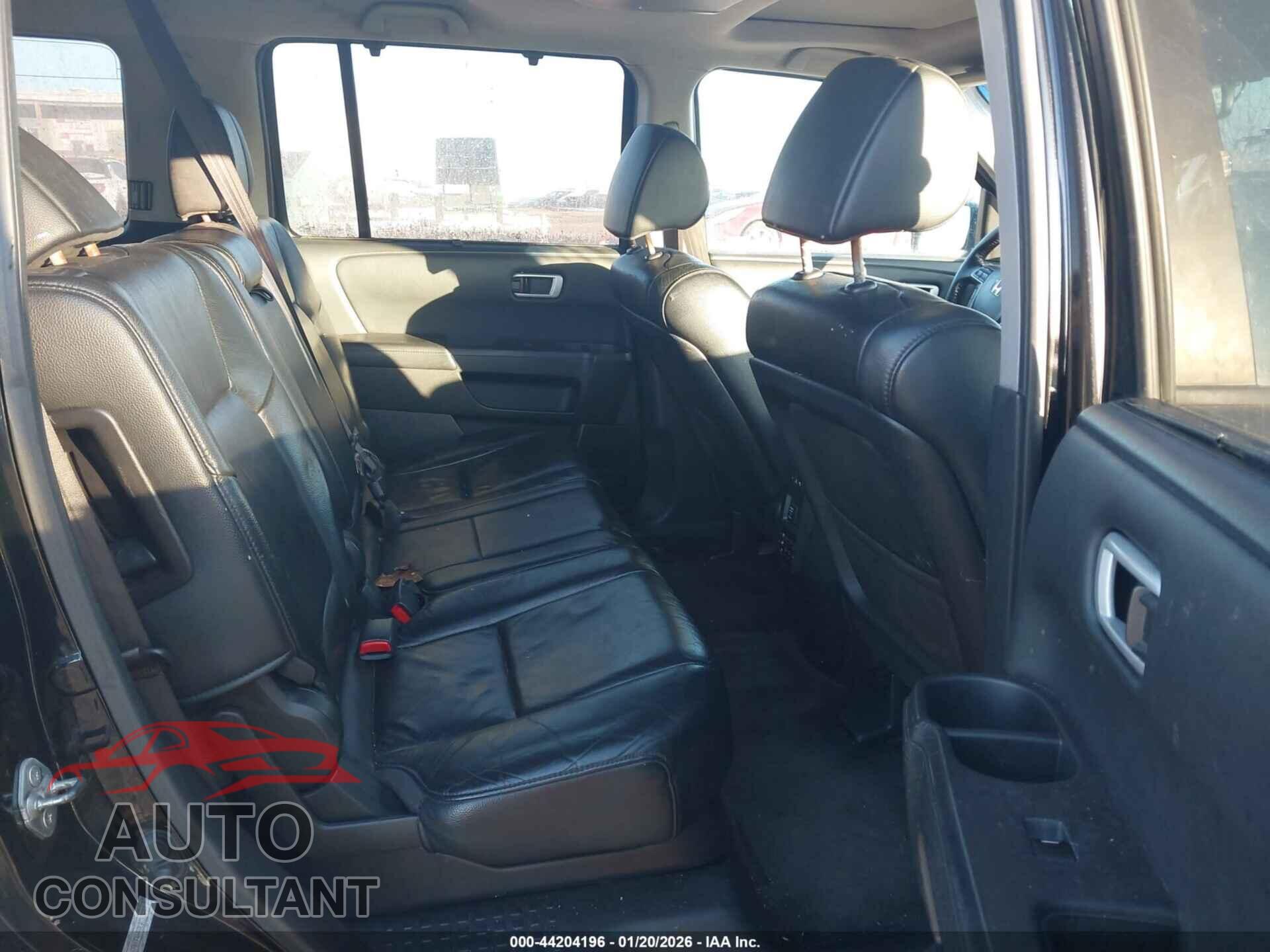 HONDA PILOT 2012 - 5FNYF4H92CB010997
