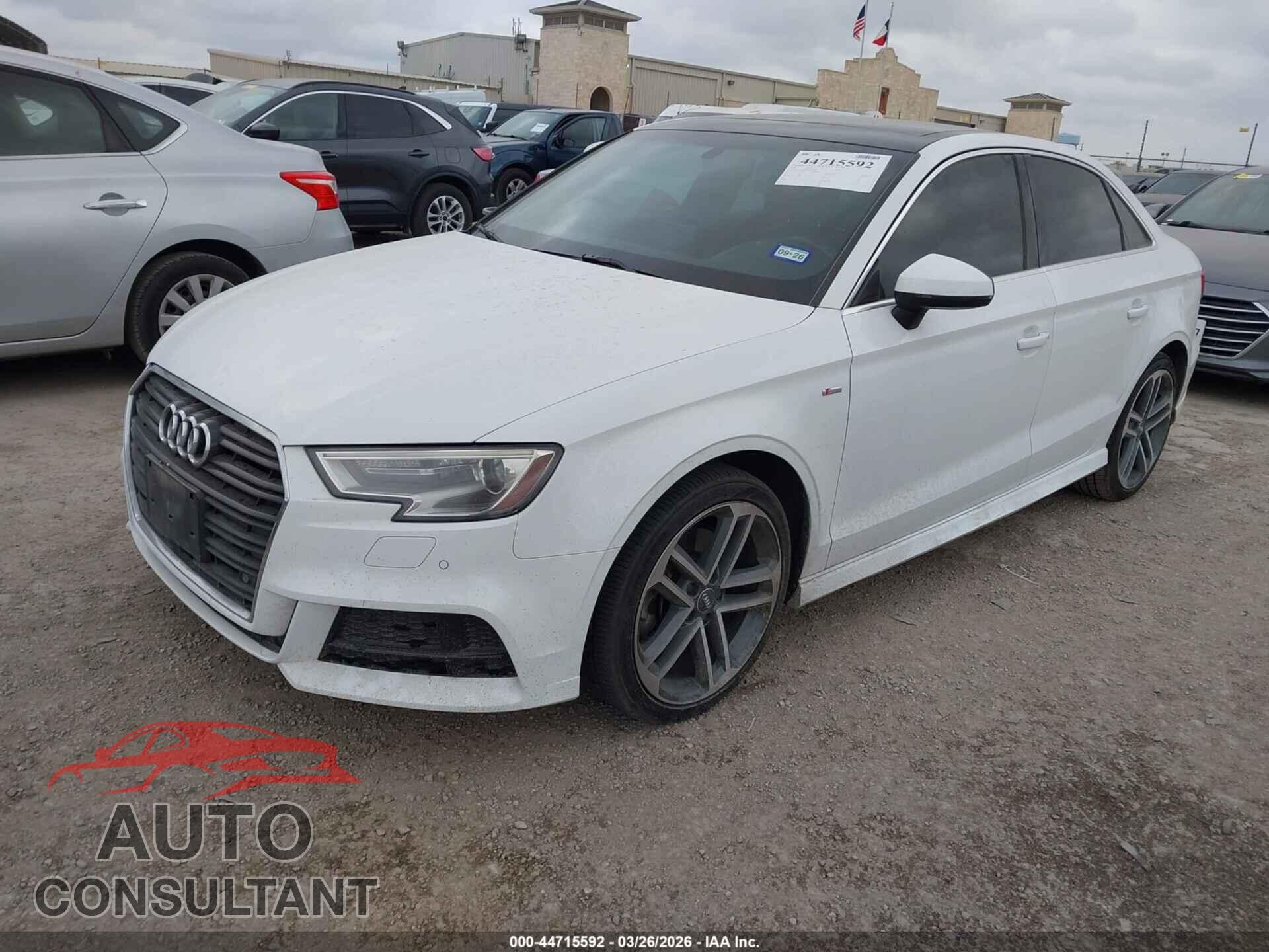 AUDI A3 2018 - WAUGUGFFXJ1037671