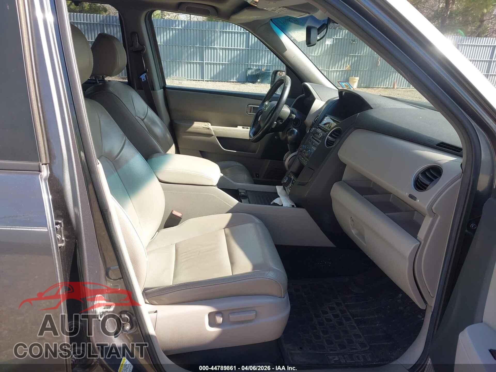 HONDA PILOT 2012 - 5FNYF4H96CB066456