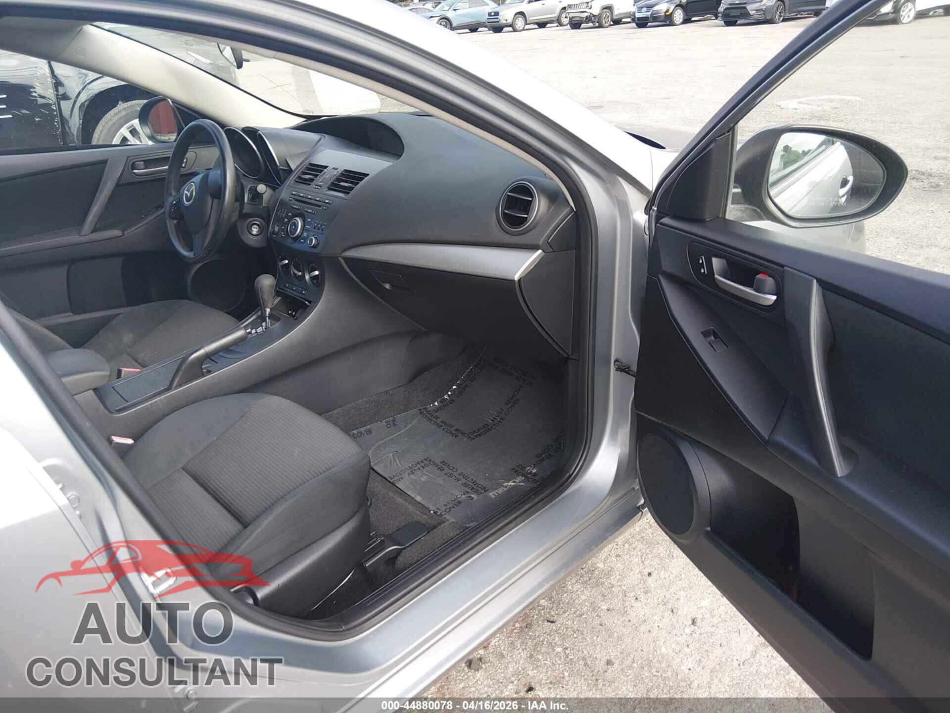 MAZDA MAZDA3 2012 - JM1BL1UF9C1679768