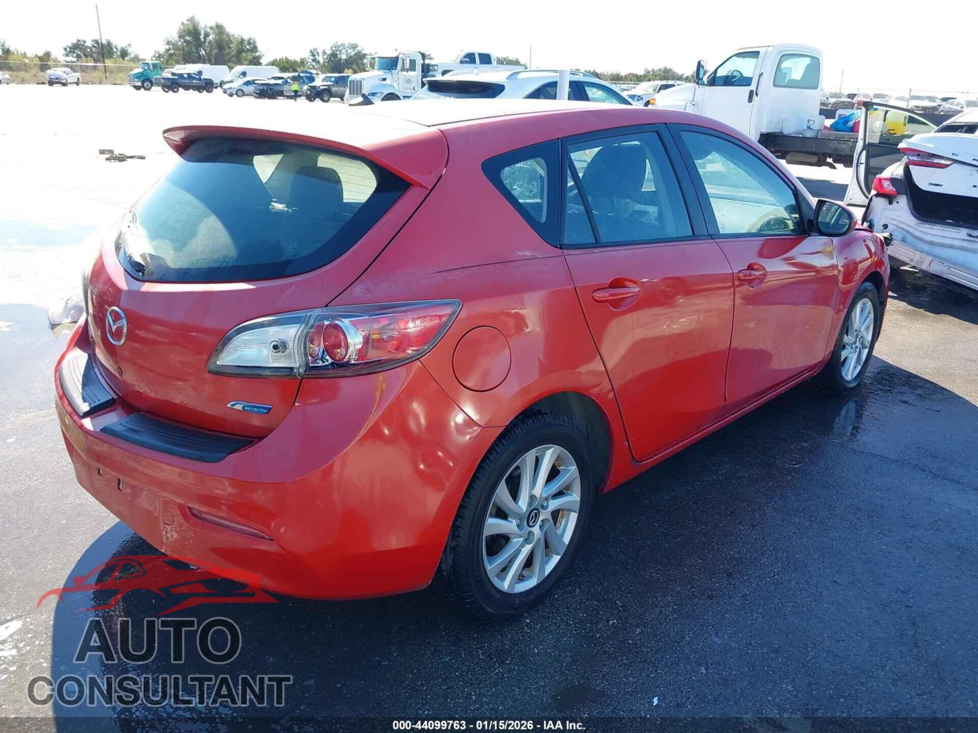 MAZDA MAZDA3 2013 - JM1BL1L78D1720077