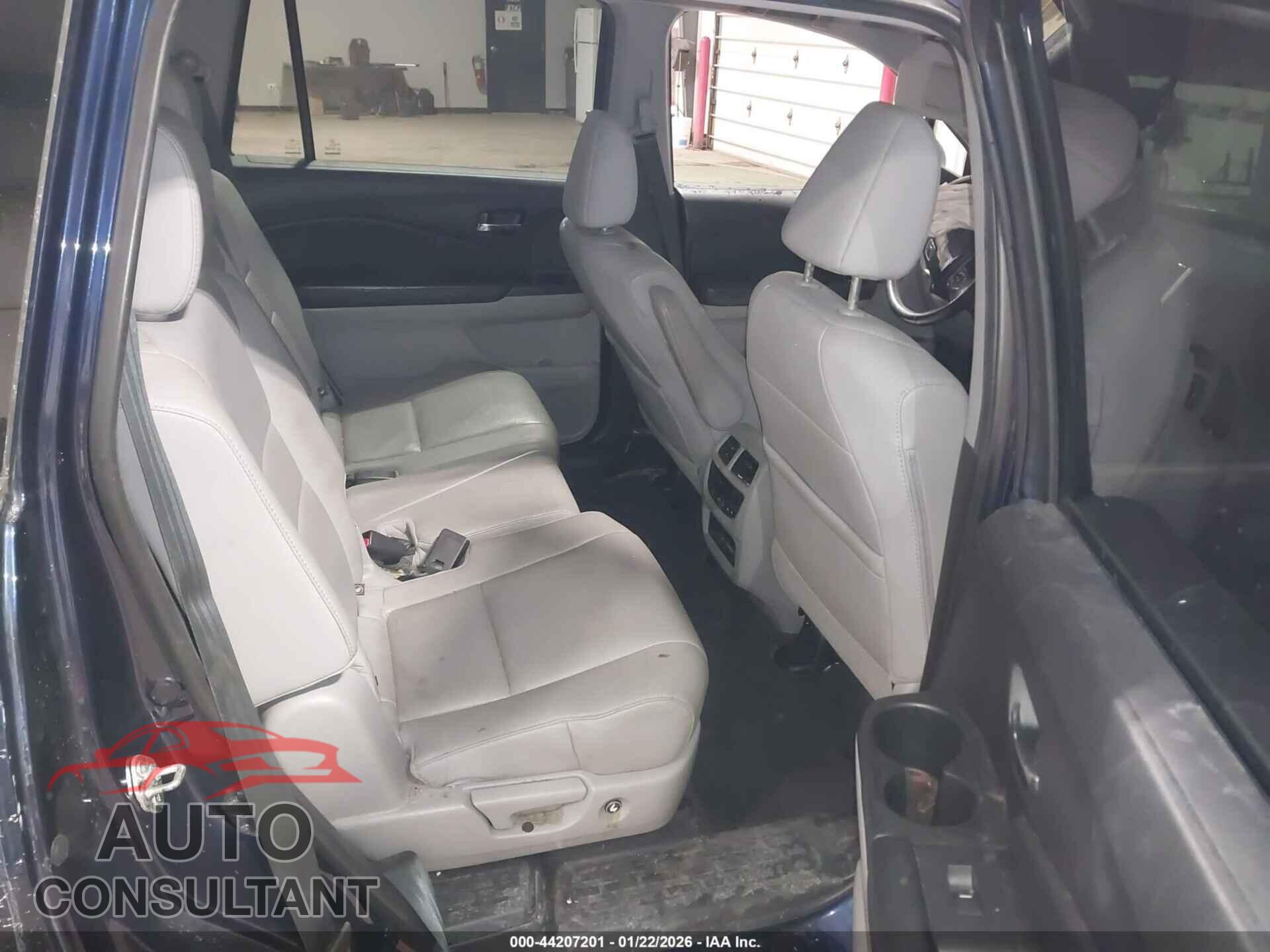 HONDA PILOT 2018 - 5FNYF6H58JB033982