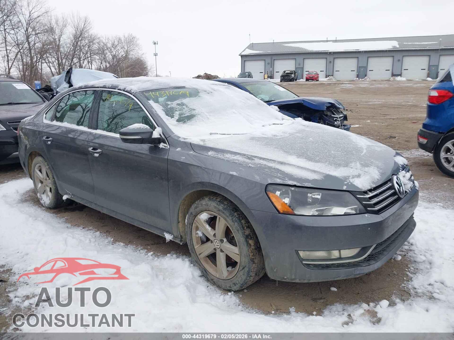 VOLKSWAGEN PASSAT 2015 - 1VWAT7A32FC092228