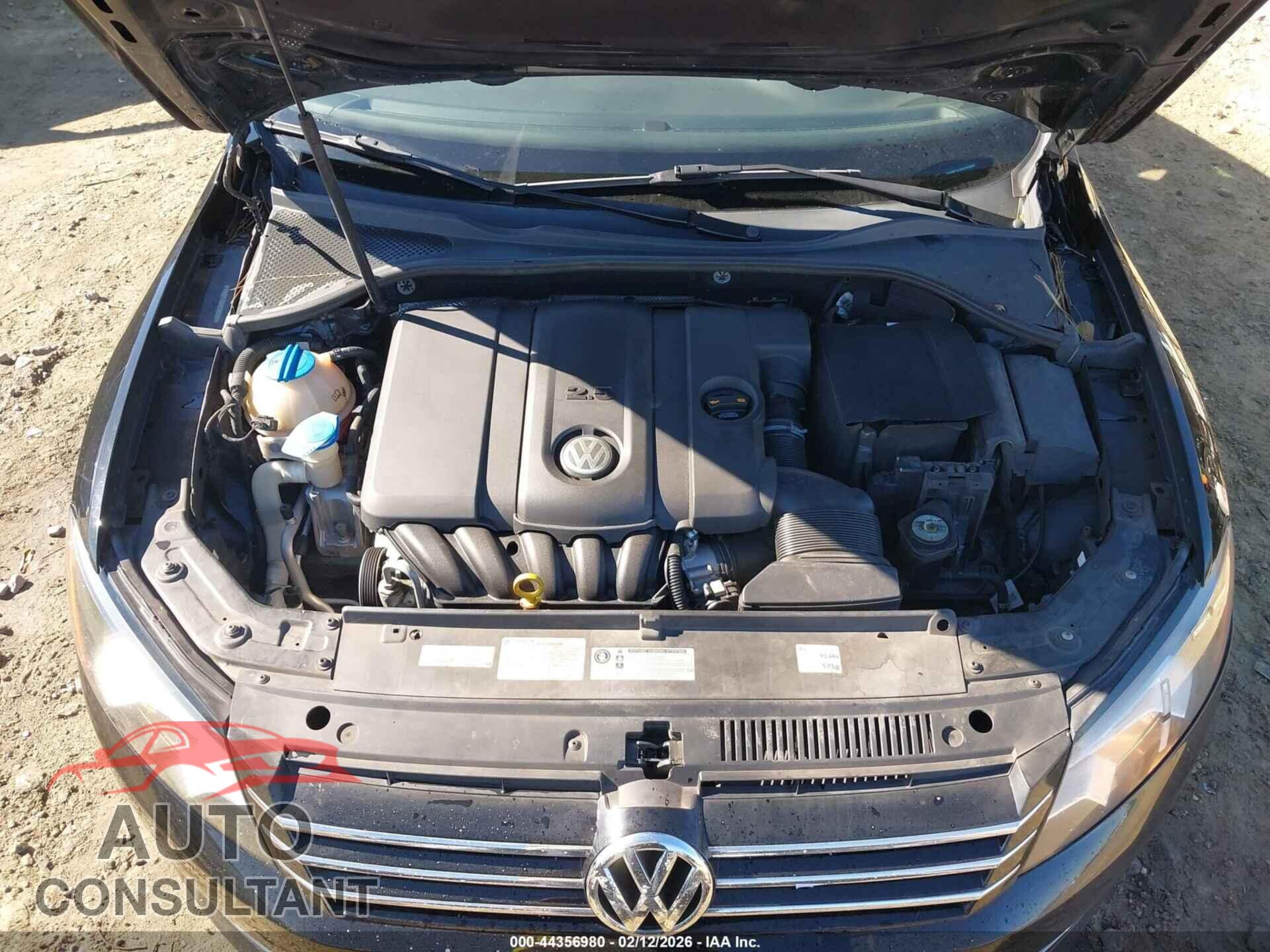 VOLKSWAGEN PASSAT 2014 - 1VWBP7A34EC002097