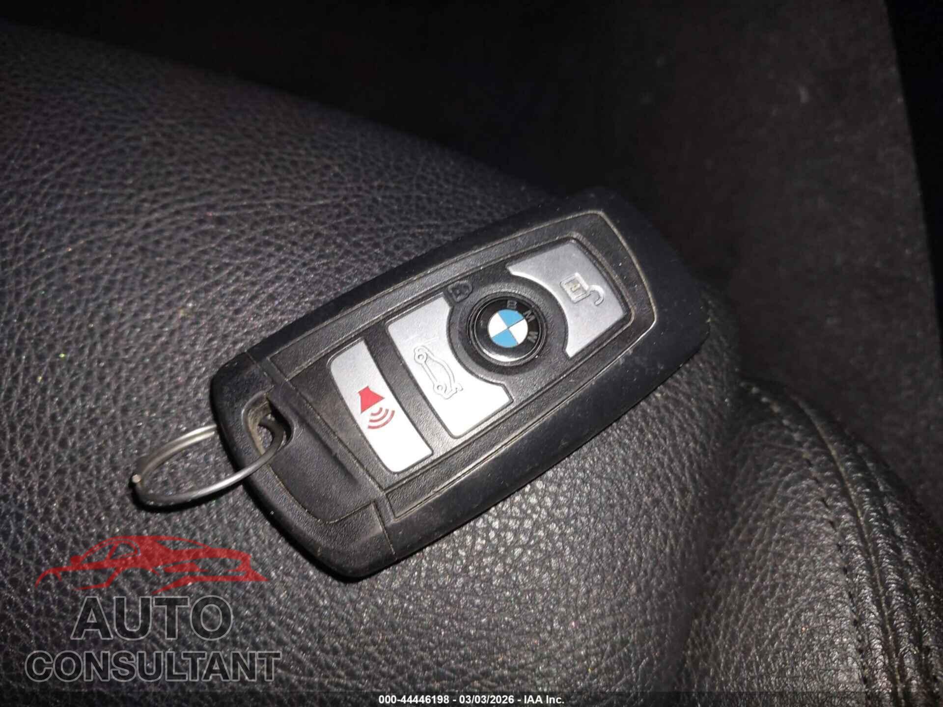 BMW 320I 2018 - WBA8A3C54JA491545
