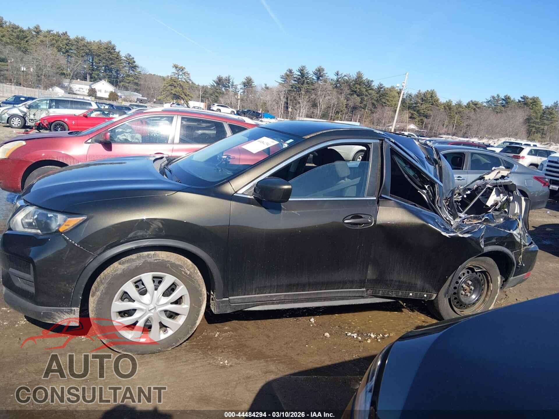 NISSAN ROGUE 2017 - KNMAT2MV8HP506885