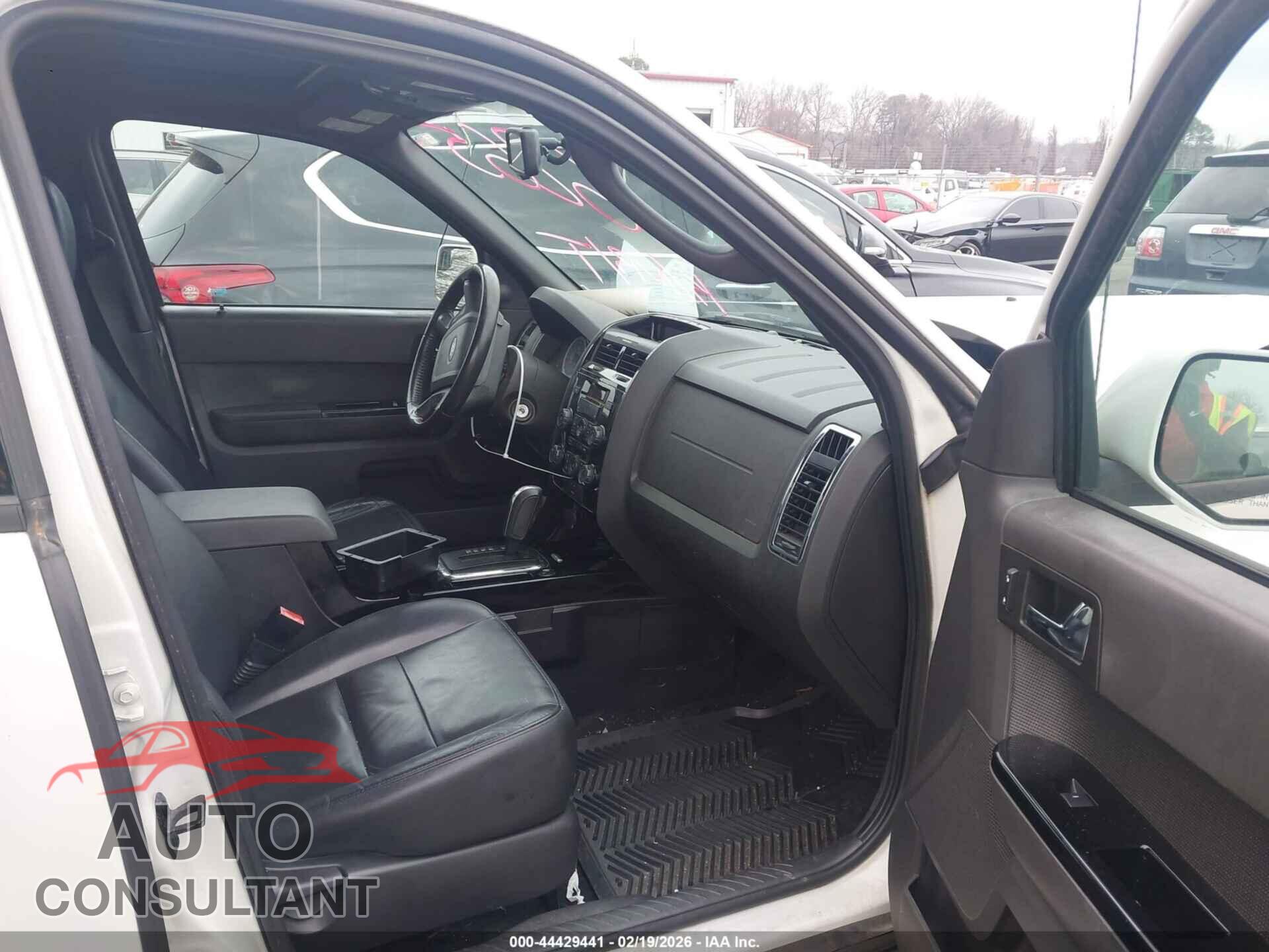 FORD ESCAPE 2011 - 1FMCU0E74BKA76265