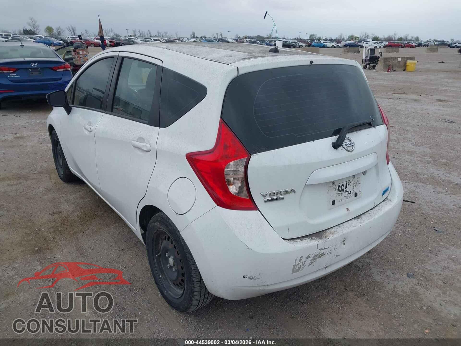 NISSAN VERSA NOTE 2015 - 3N1CE2CP2FL426869