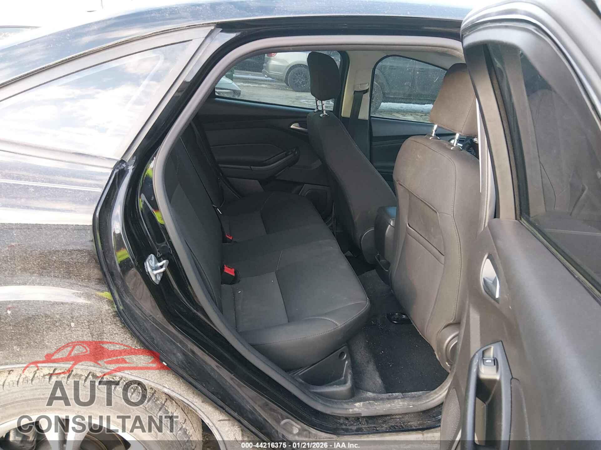 FORD FOCUS 2017 - 1FADP3FE6HL292481