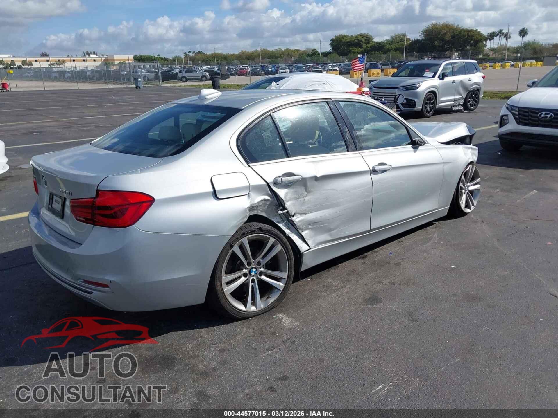 BMW 330I 2017 - WBA8D9C38HA005306