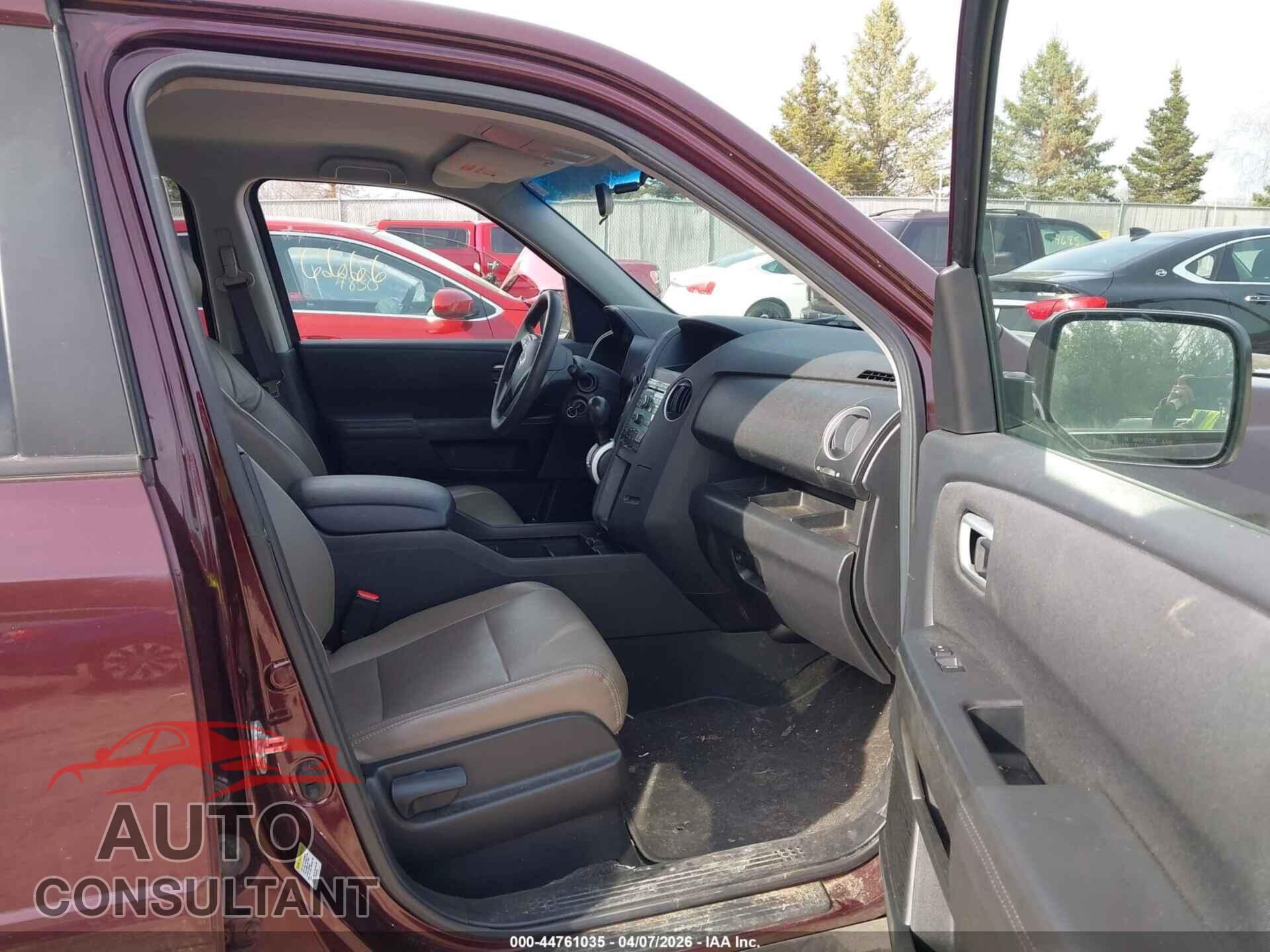 HONDA PILOT 2010 - 5FNYF4H47AB037629