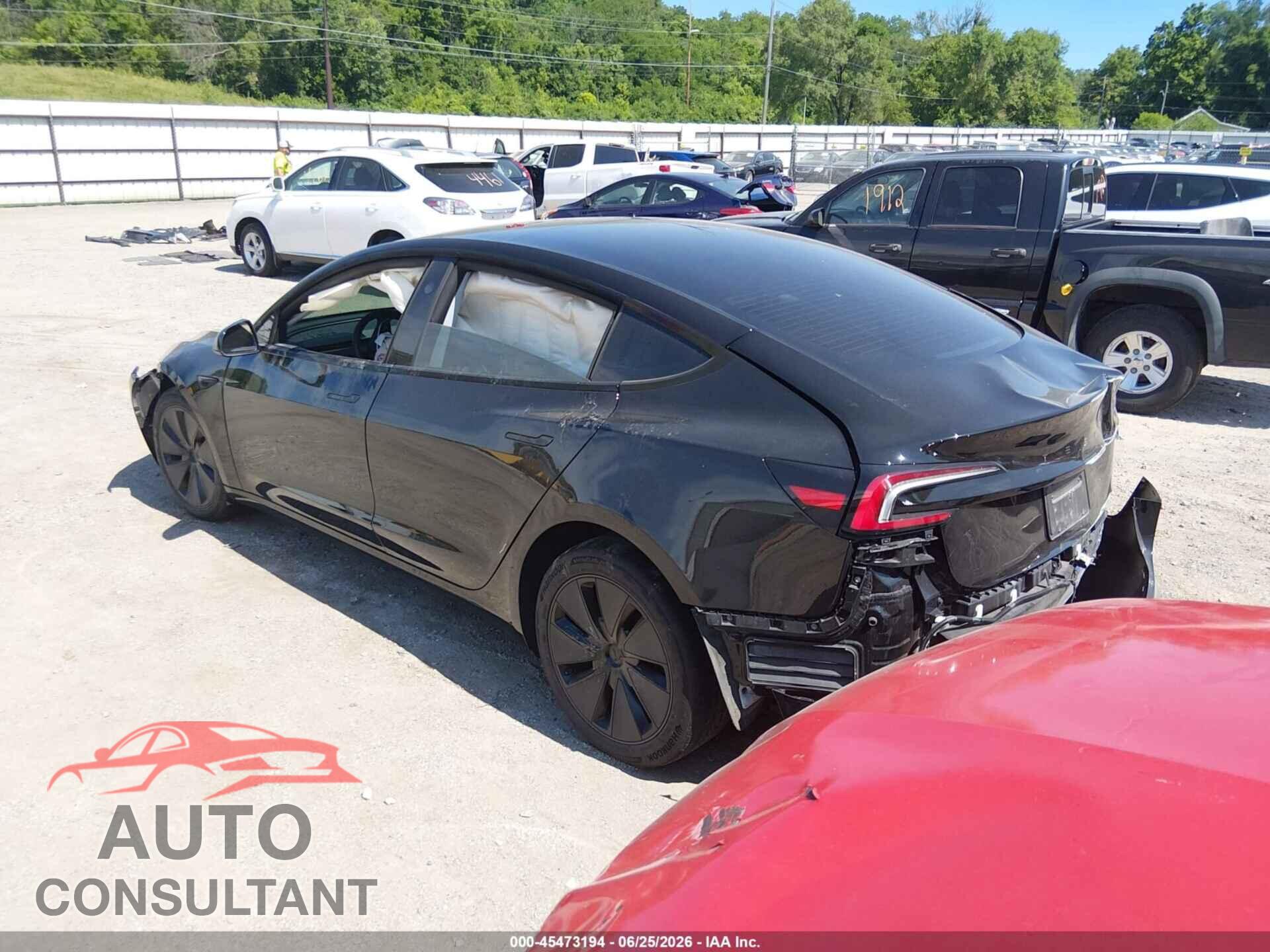 TESLA MODEL 3 2025 - 5YJ3E1EA0SF965824