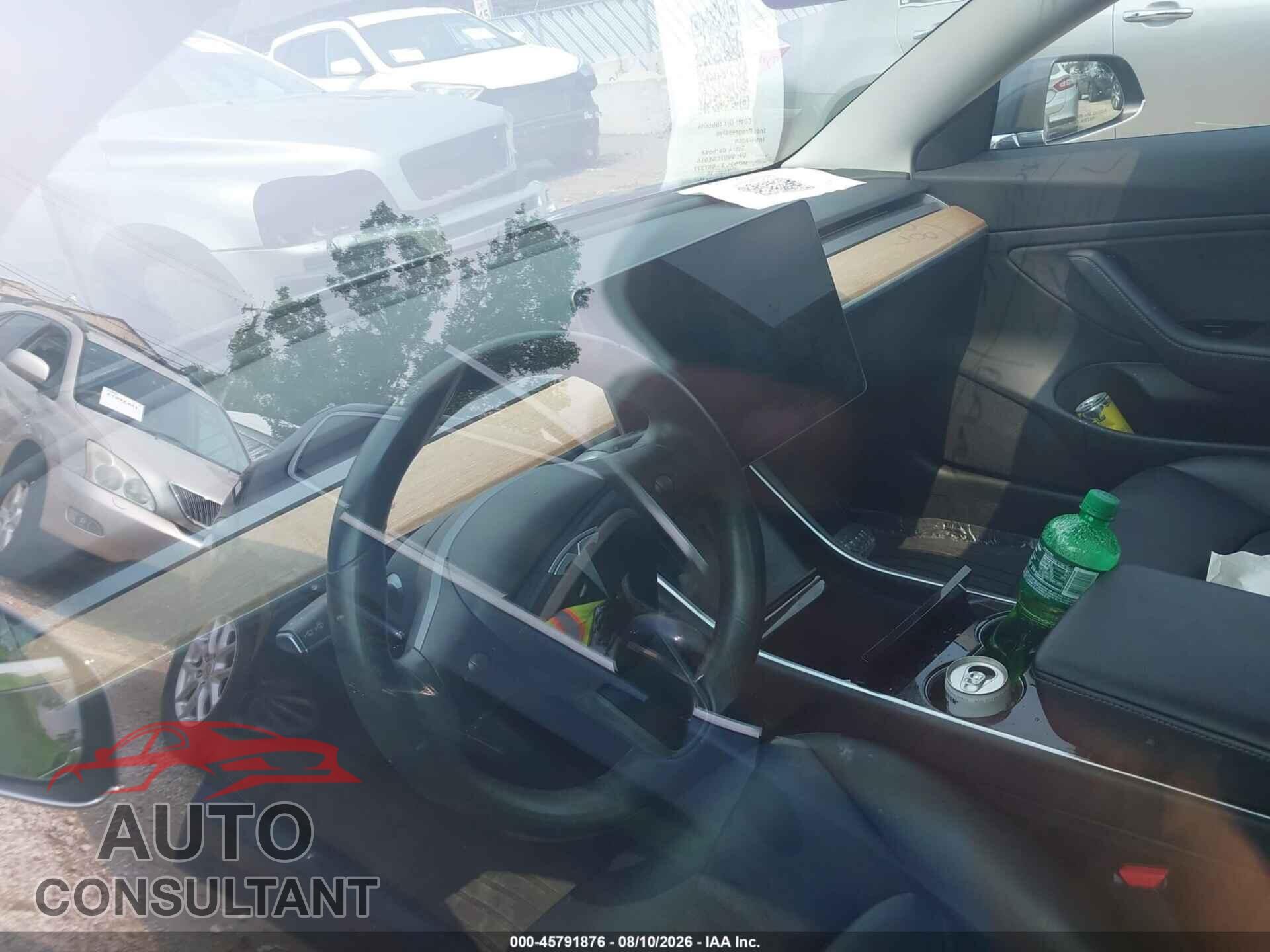 TESLA MODEL 3 2018 - 5YJ3E1EB5JF087377