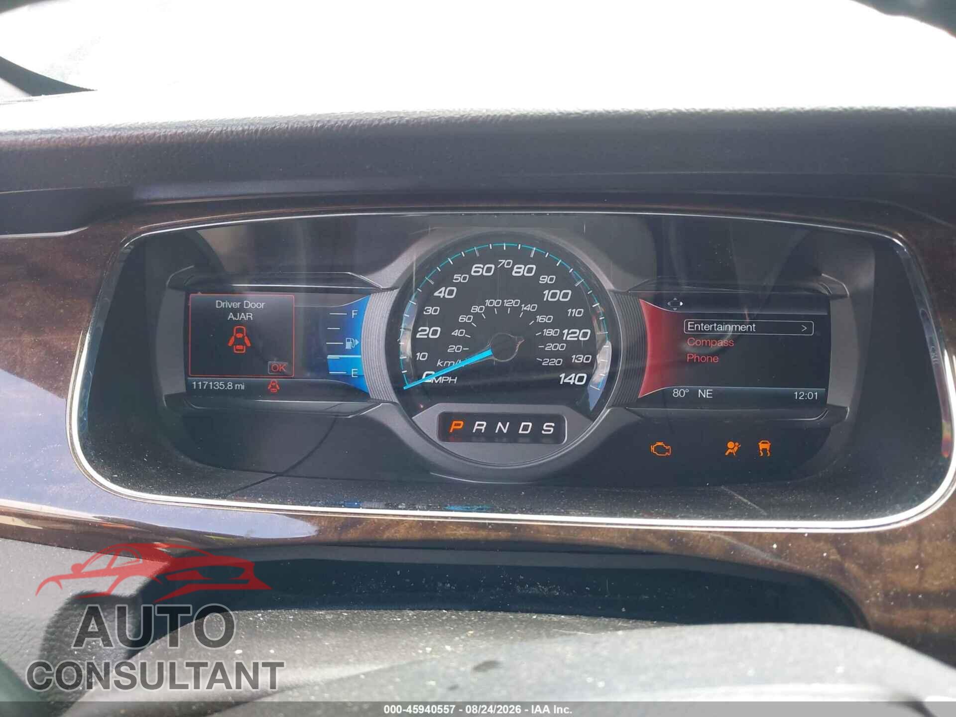 FORD TAURUS 2017 - 1FAHP2F89HG117625