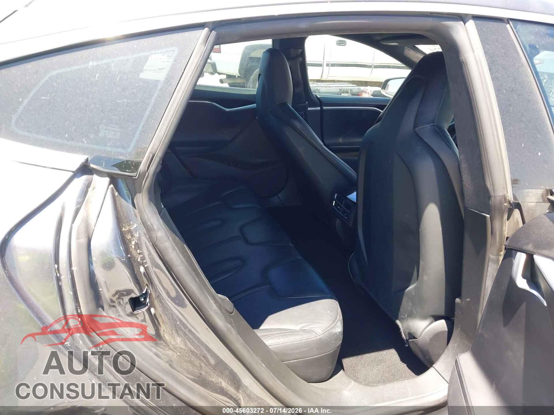 TESLA MODEL S 2015 - 5YJSA1E12FF117442