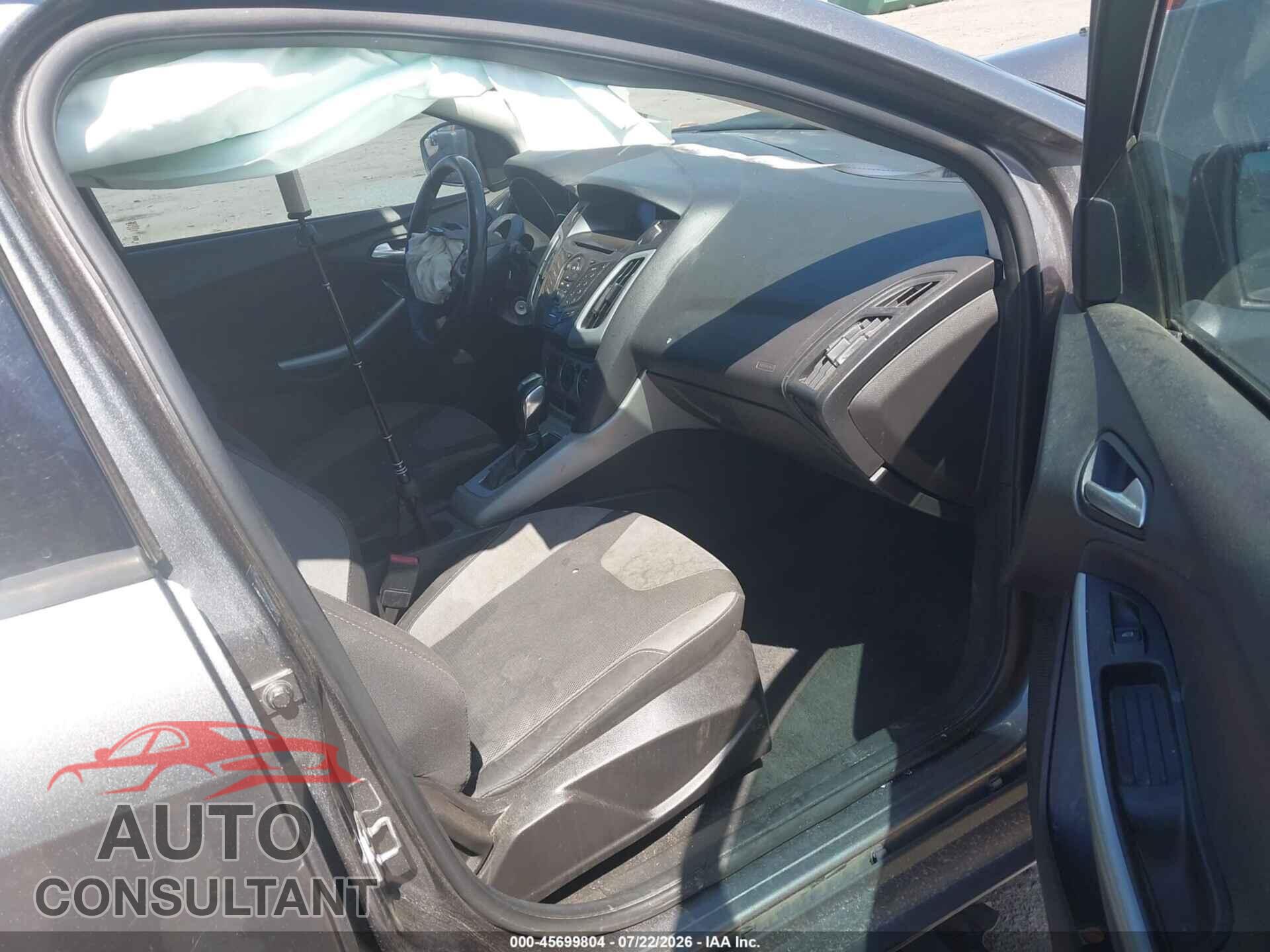 FORD FOCUS 2012 - 1FAHP3K22CL366615