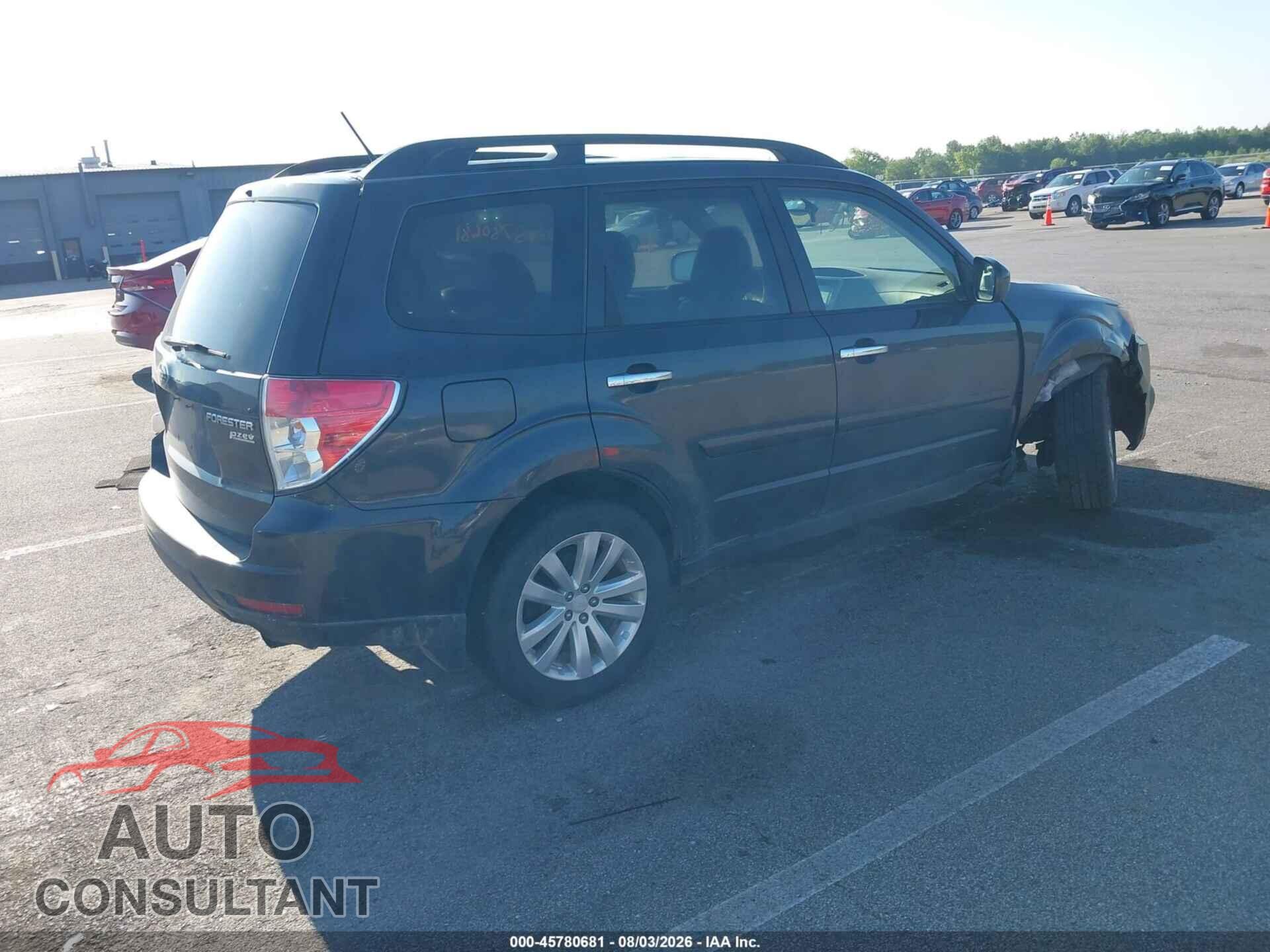 SUBARU FORESTER 2013 - JF2SHAEC3DH441012