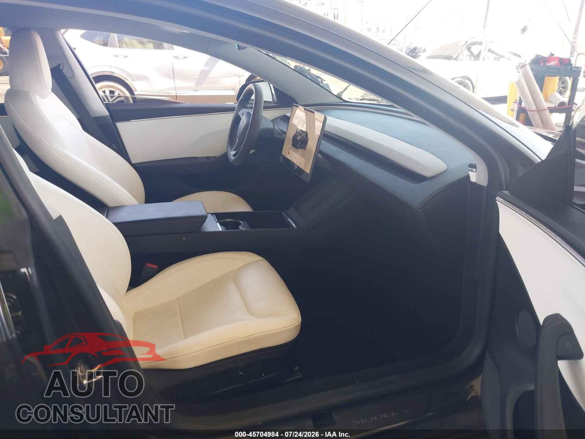TESLA MODEL 3 2024 - 5YJ3E1EB9RF753409