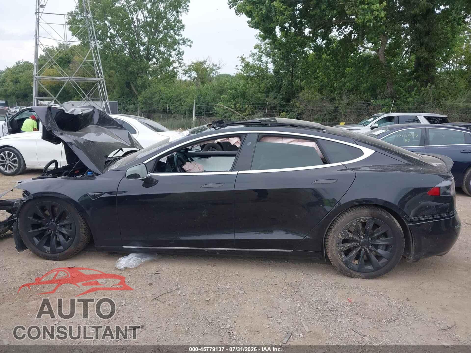 TESLA MODEL S 2018 - 5YJSA1E26JF257219