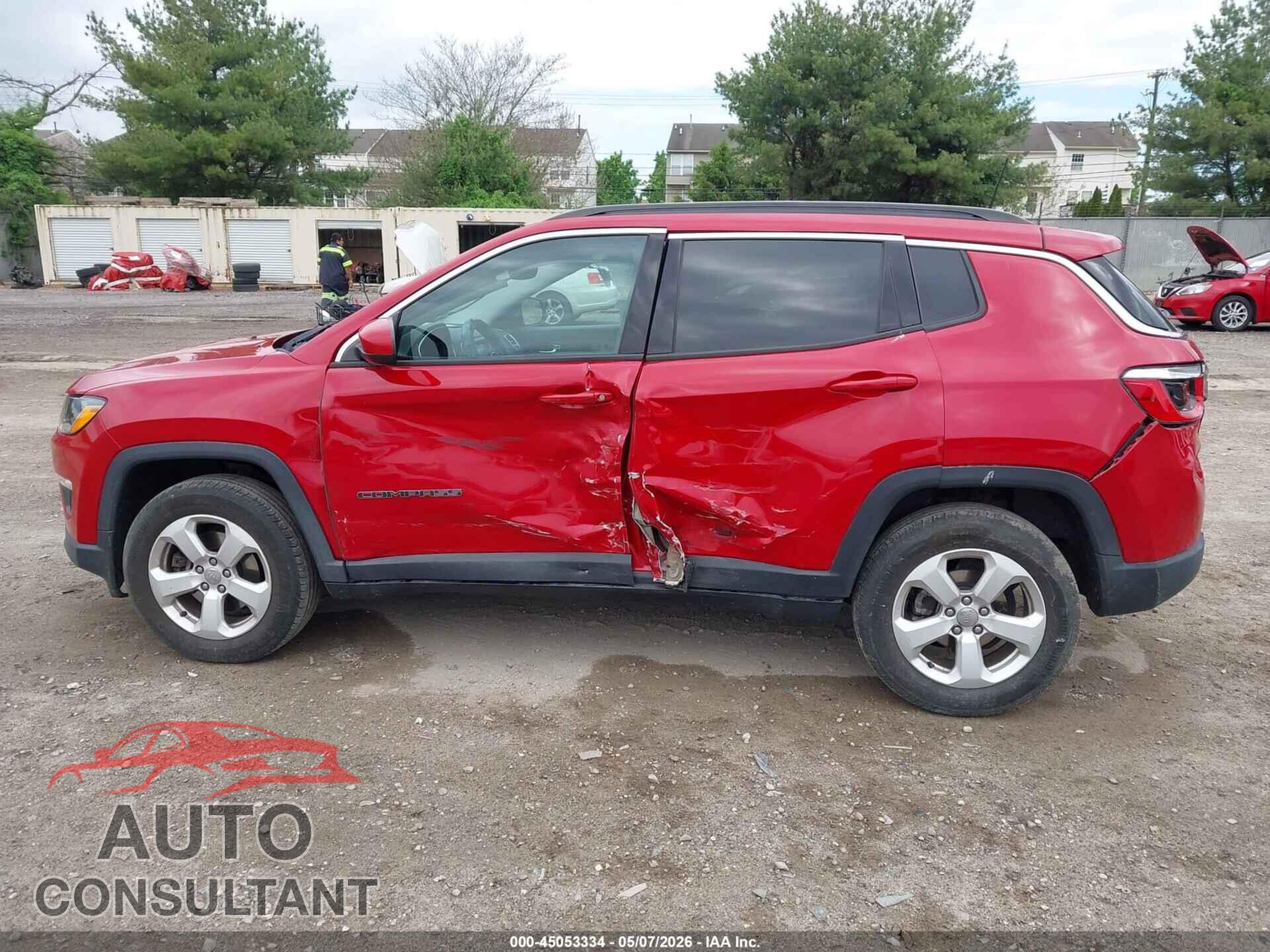 JEEP COMPASS 2018 - 3C4NJDBB5JT199401