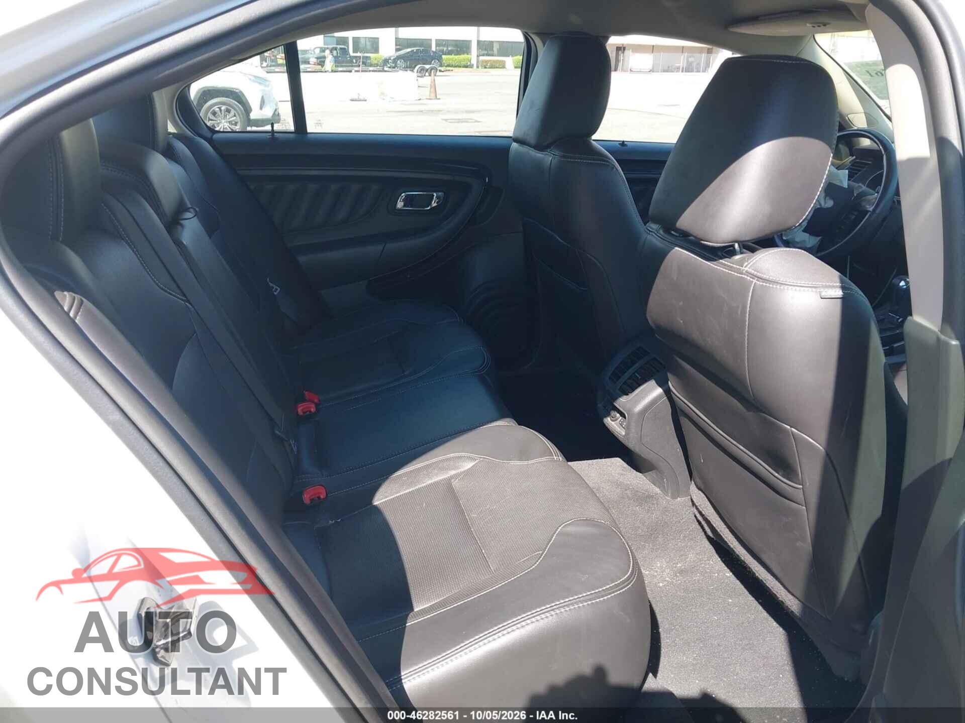 FORD TAURUS 2011 - 1FAHP2FW0BG137428