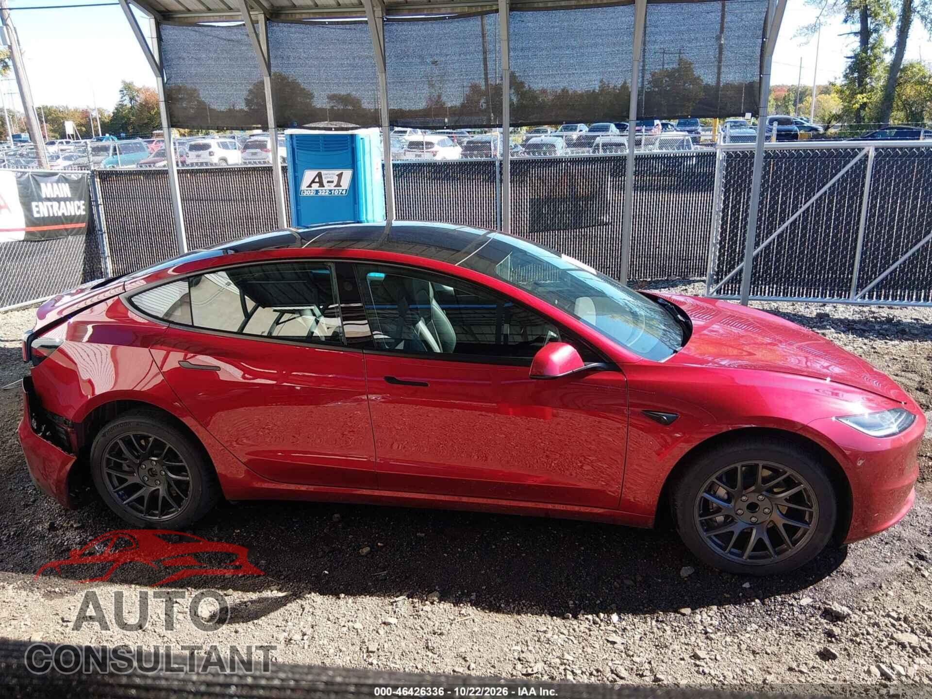 TESLA MODEL 3 2024 - 5YJ3E1EA5RF833541
