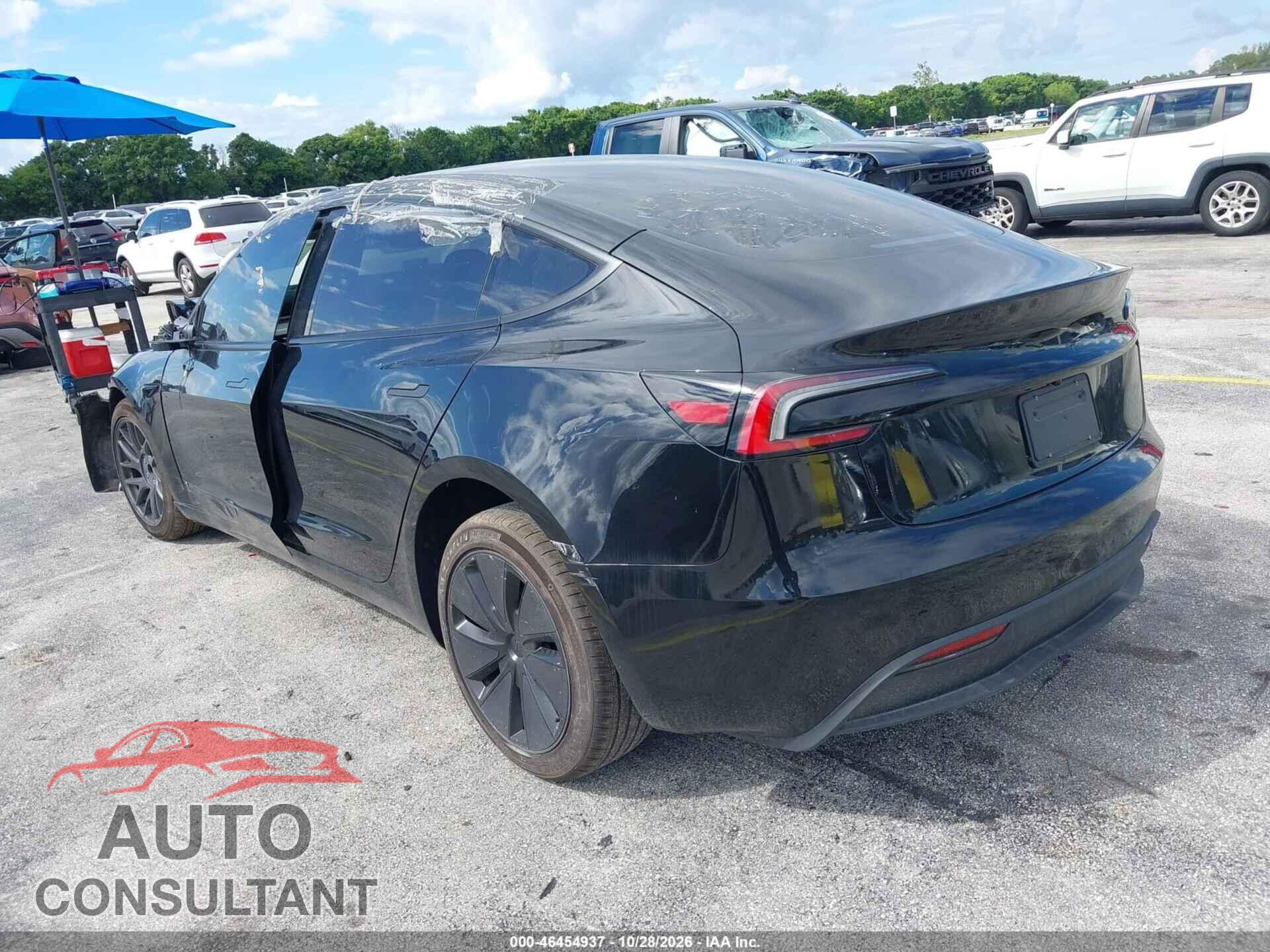 TESLA MODEL 3 2026 - 5YJ3E1EA6TF174098