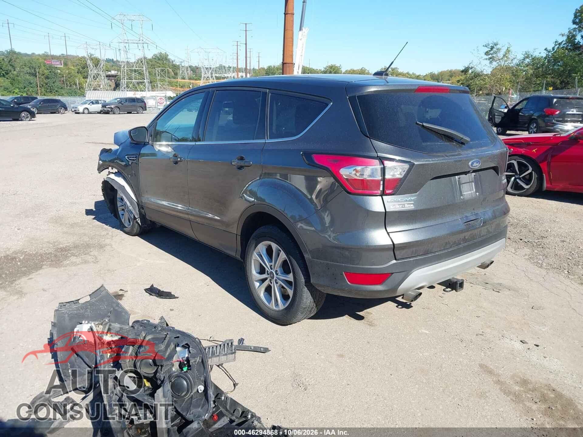 FORD ESCAPE 2017 - 1FMCU0GD3HUE03657
