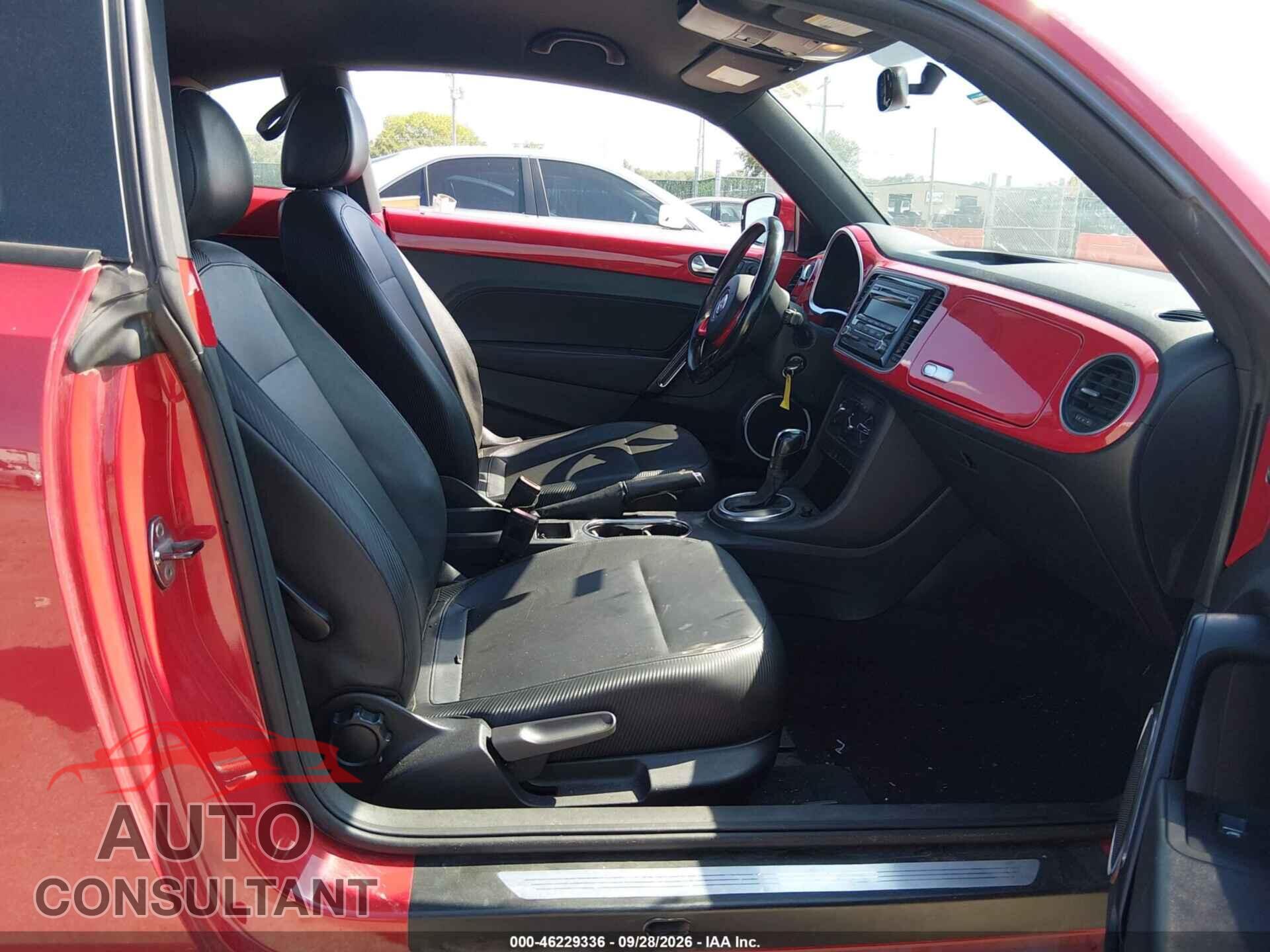 VOLKSWAGEN BEETLE 2012 - 3VWJP7AT2CM601054