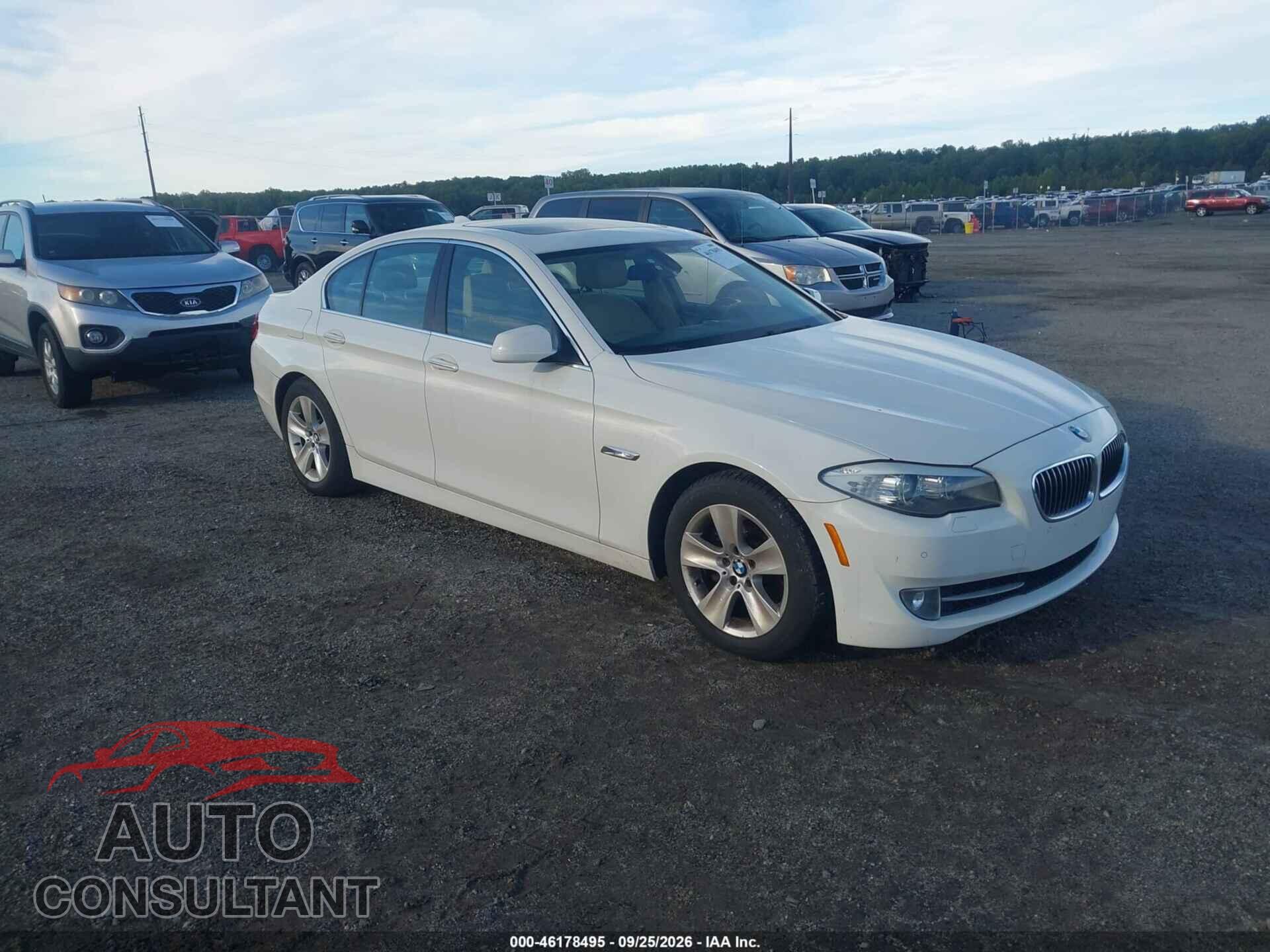 BMW 528I 2012 - WBAXH5C57CDW10080