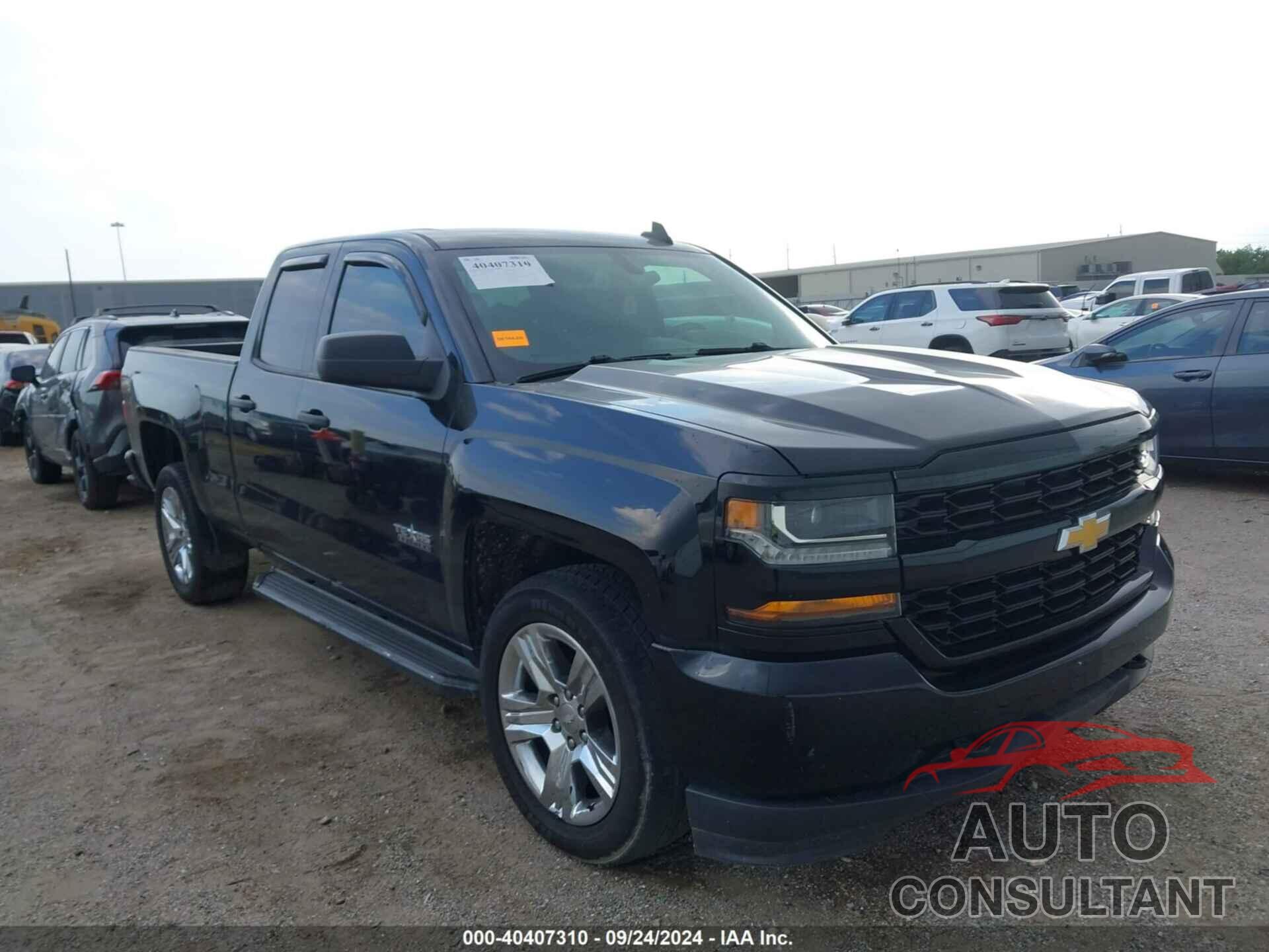 CHEVROLET SILVERADO 1500 2018 - 1GCRCPEC4JZ354529