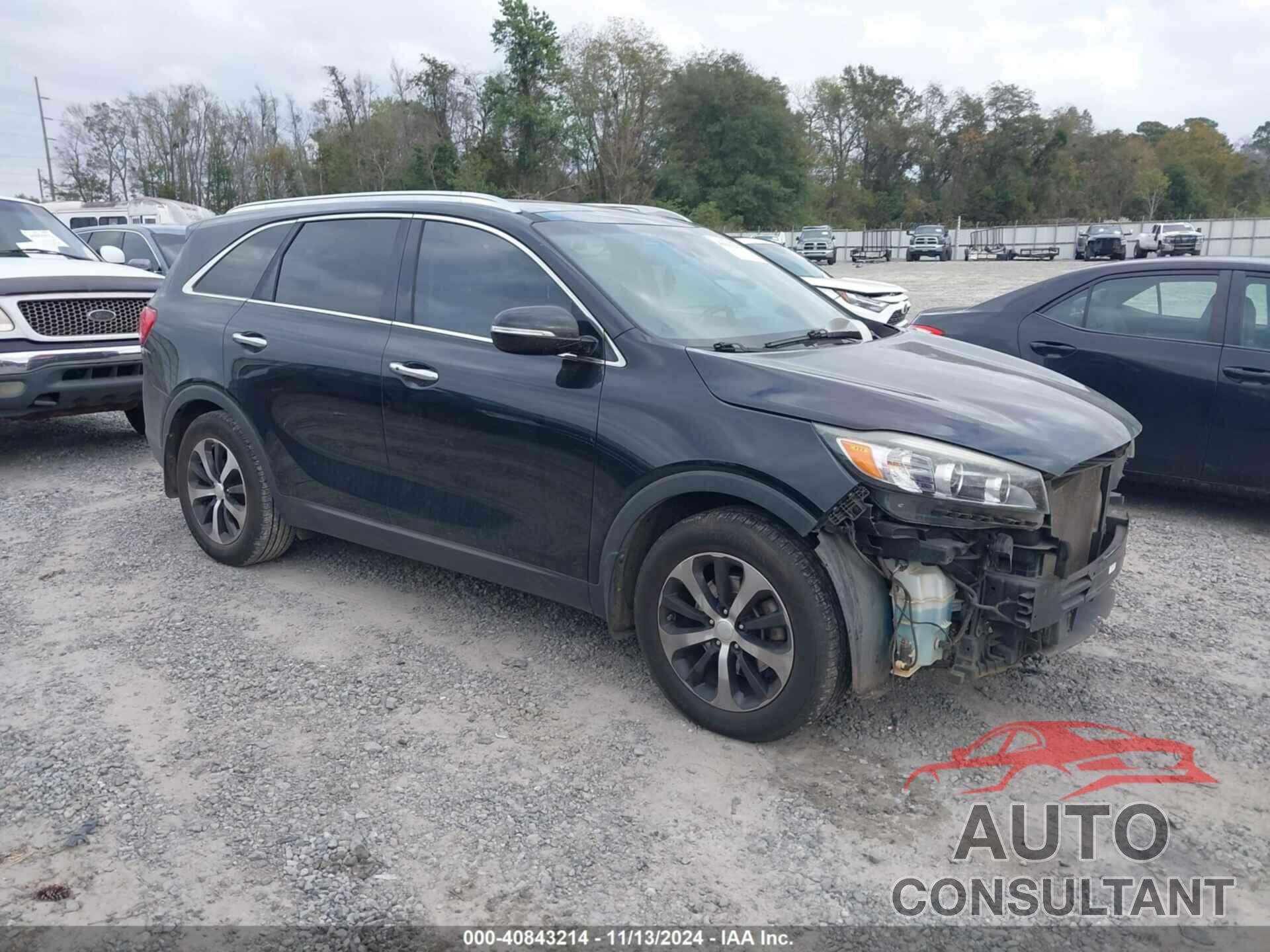 KIA SORENTO 2018 - 5XYPH4A58JG365627