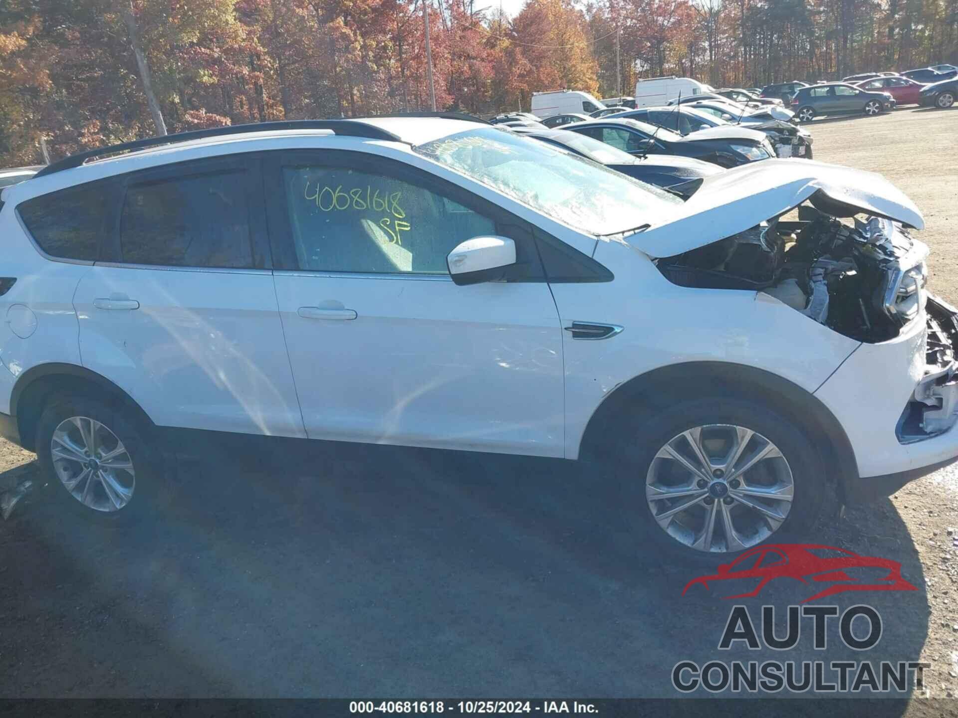 FORD ESCAPE 2018 - 1FMCU0GD3JUB16910